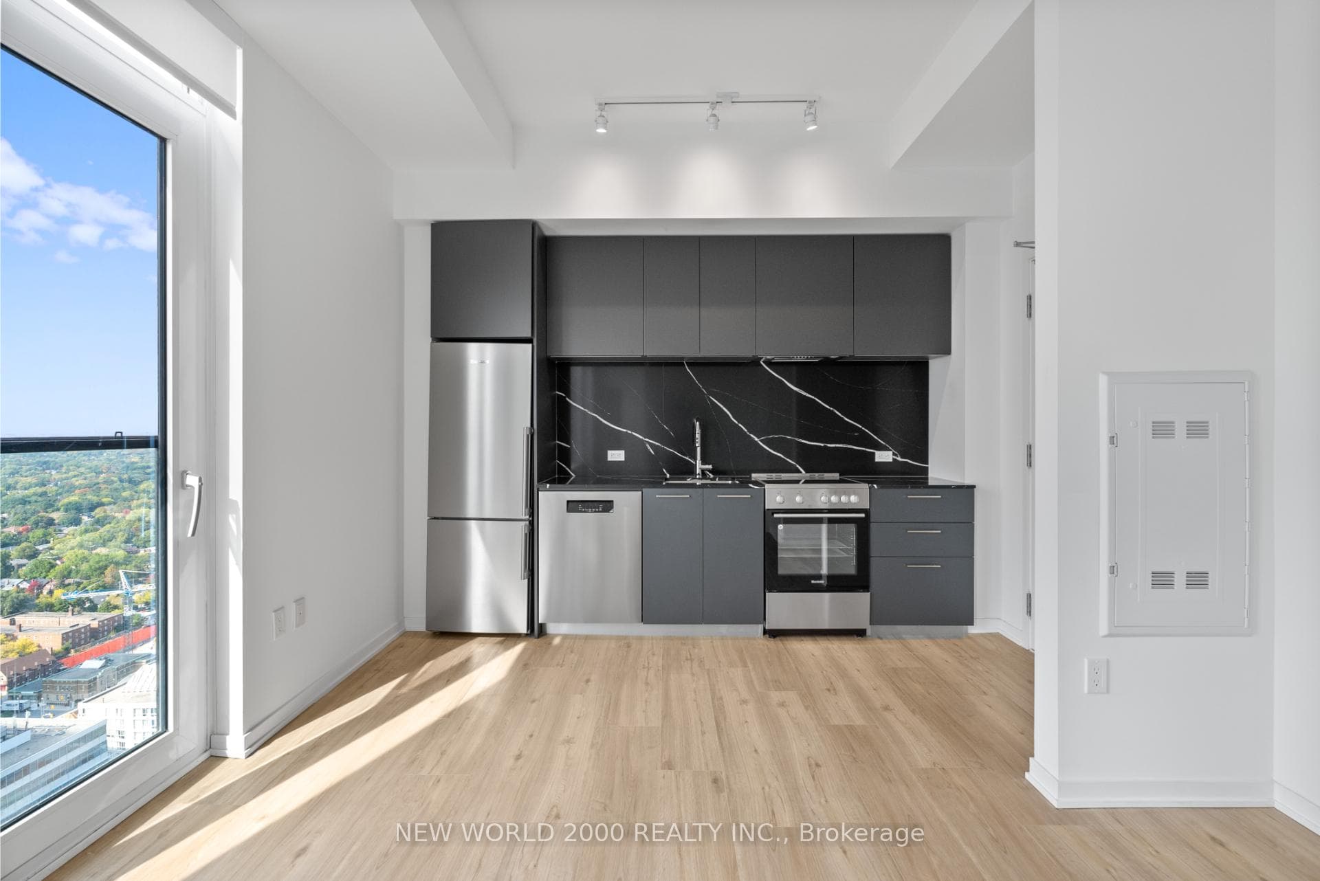 101 Roehampton Avenue Unit 3610 photo 5