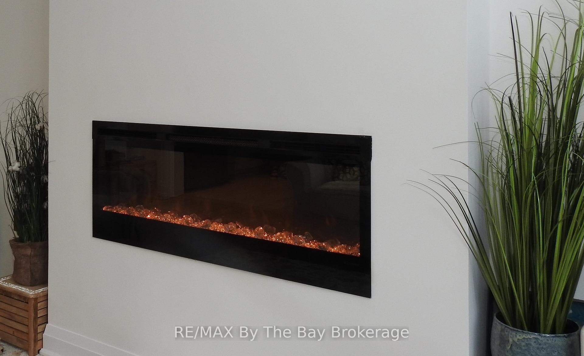 ELECTRIC FIREPLACE