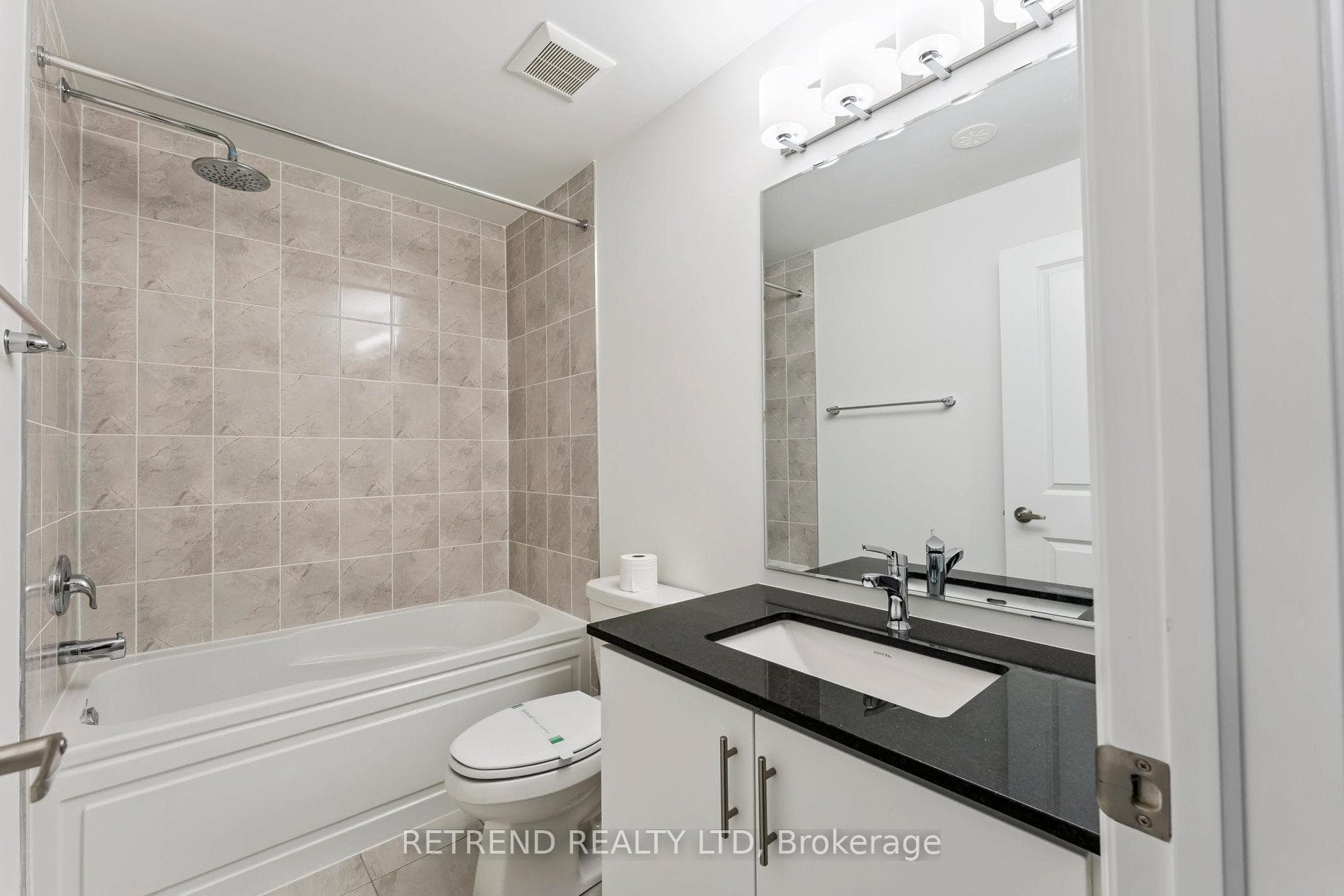 17 Moosehead Drive photo 28