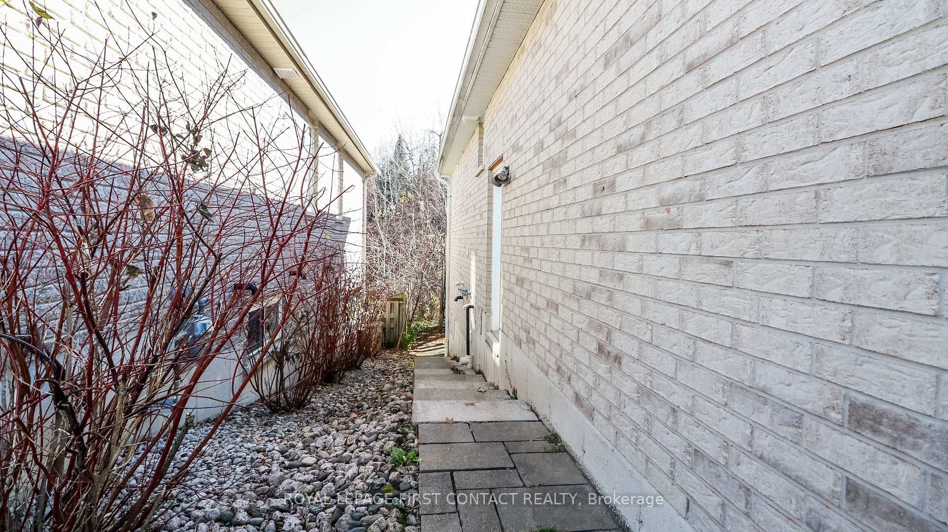 115 Sproule Drive photo 35