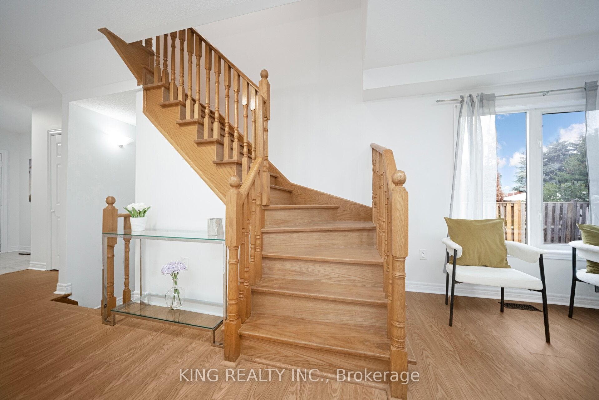 34 Dewridge Court photo 24