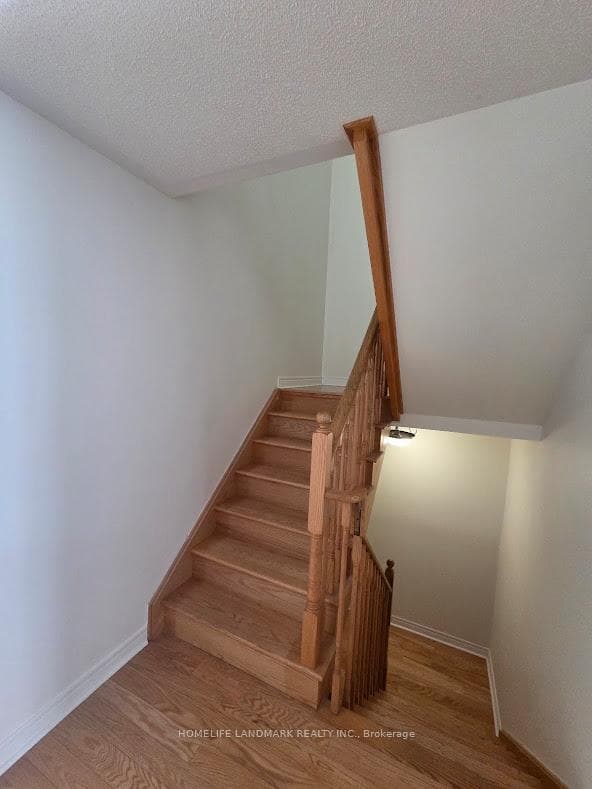 12 kawneer Terrace photo 15