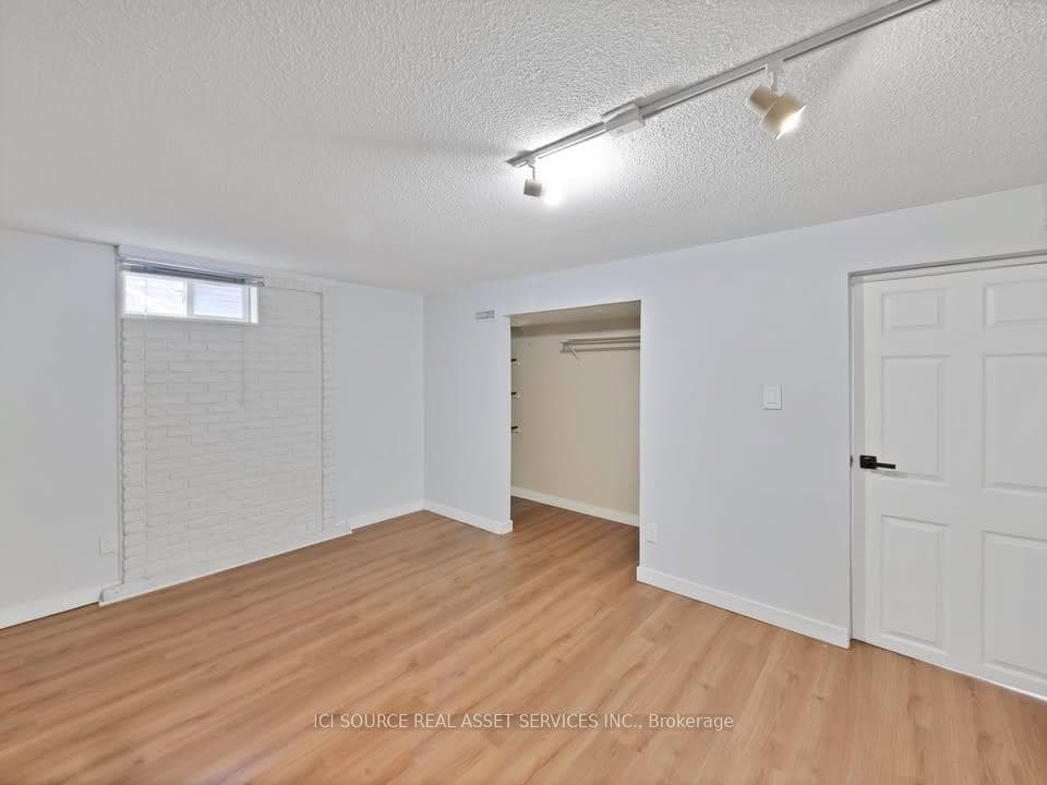 6 Jasmin Crescent Unit Basement photo 13
