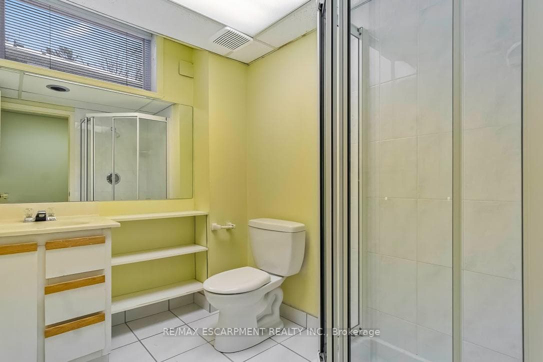 1520 Camelford Drive photo 32