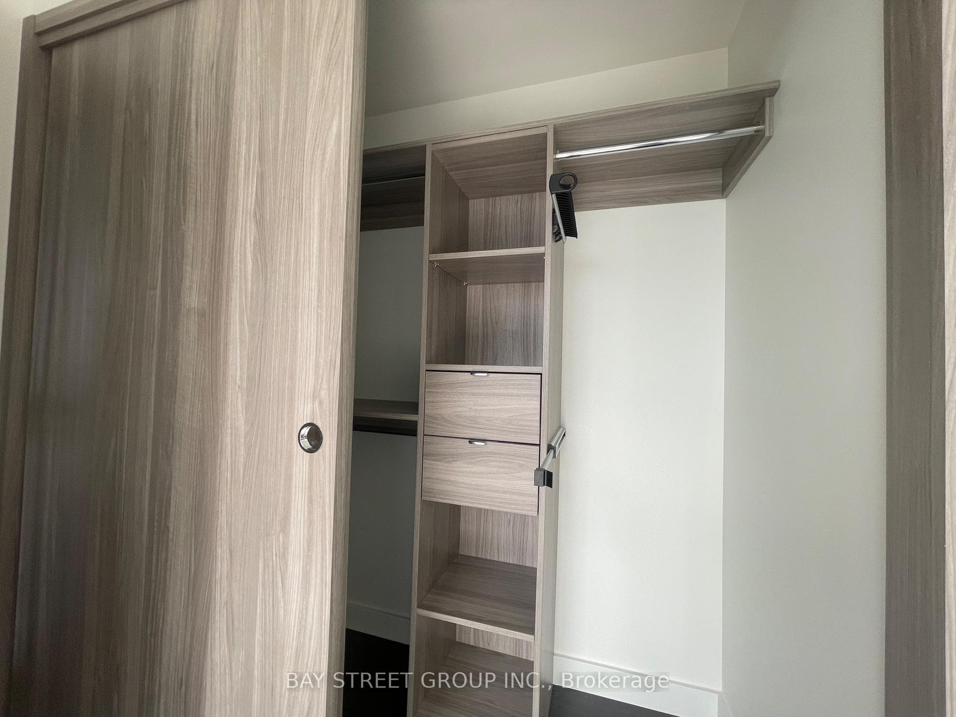 95 McMahon Drive Unit 2609 photo 9