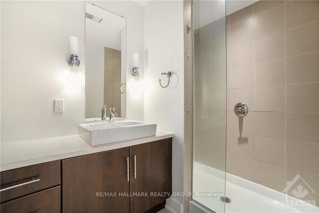 345 ST DENIS Street Unit 303 photo 15