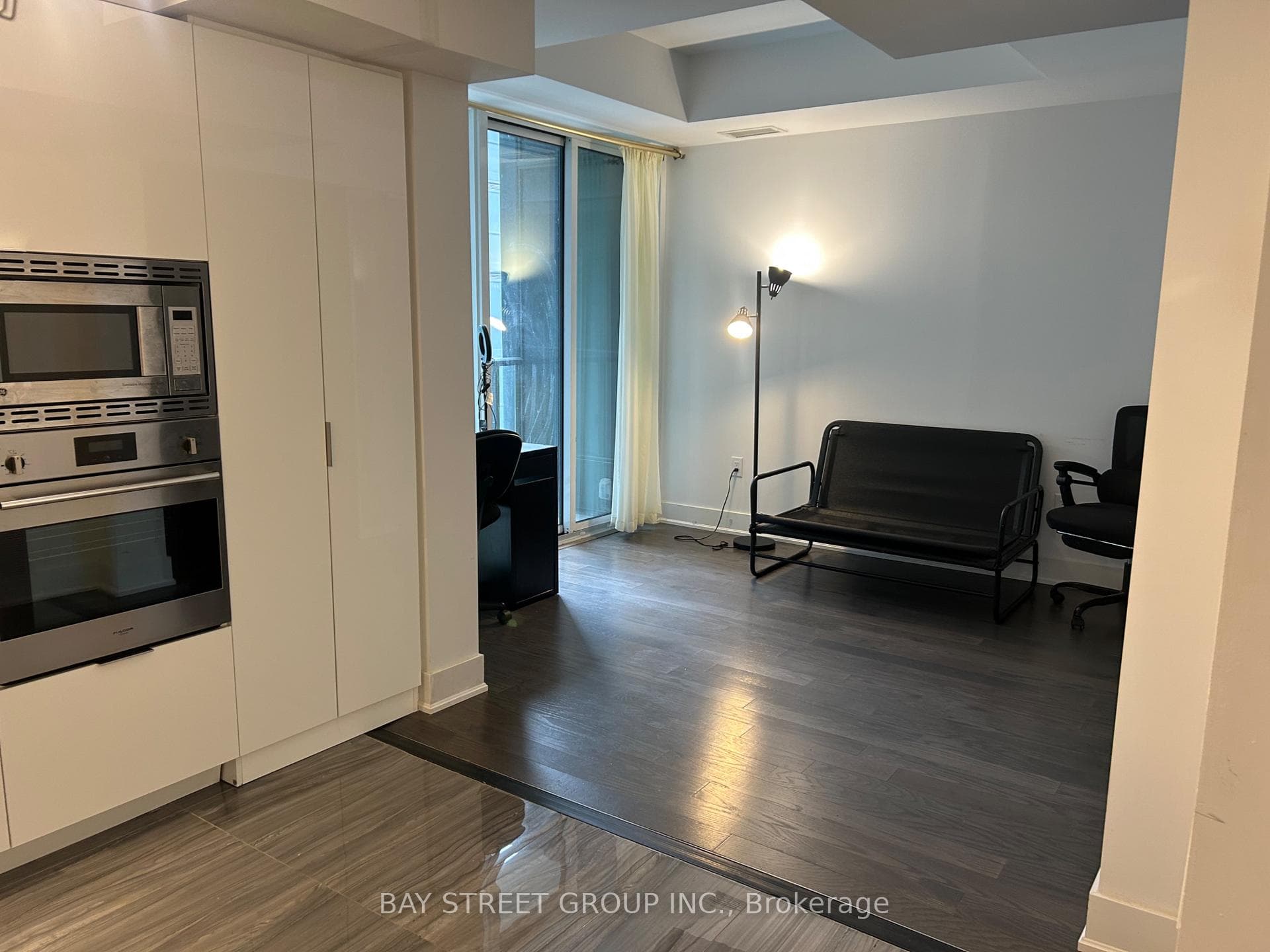 955 Bay Street Unit 503 photo 5