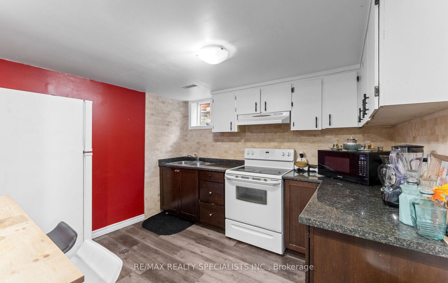 Spacious eat-in kitchen on lower level