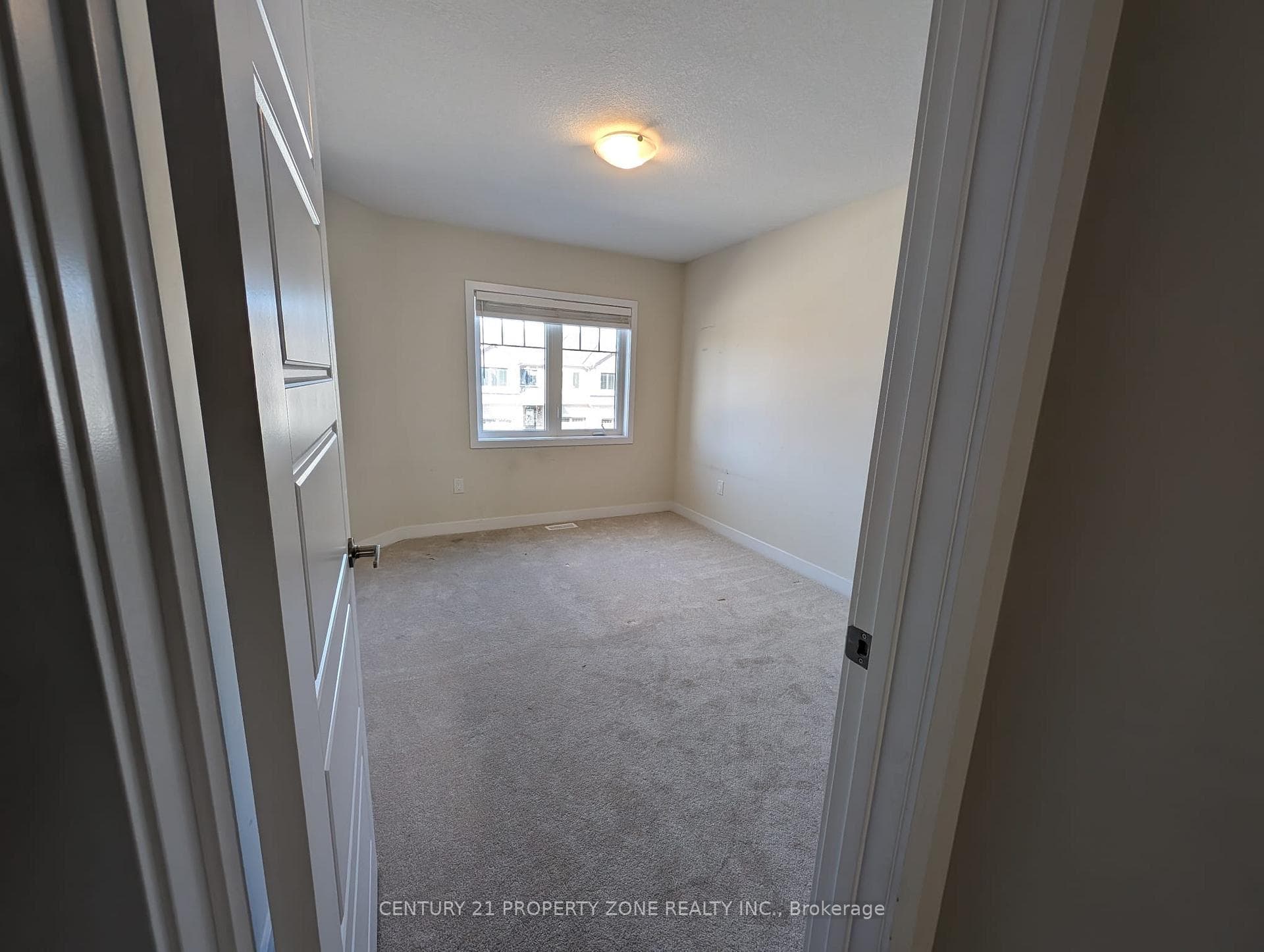30 Lemon Avenue photo 5