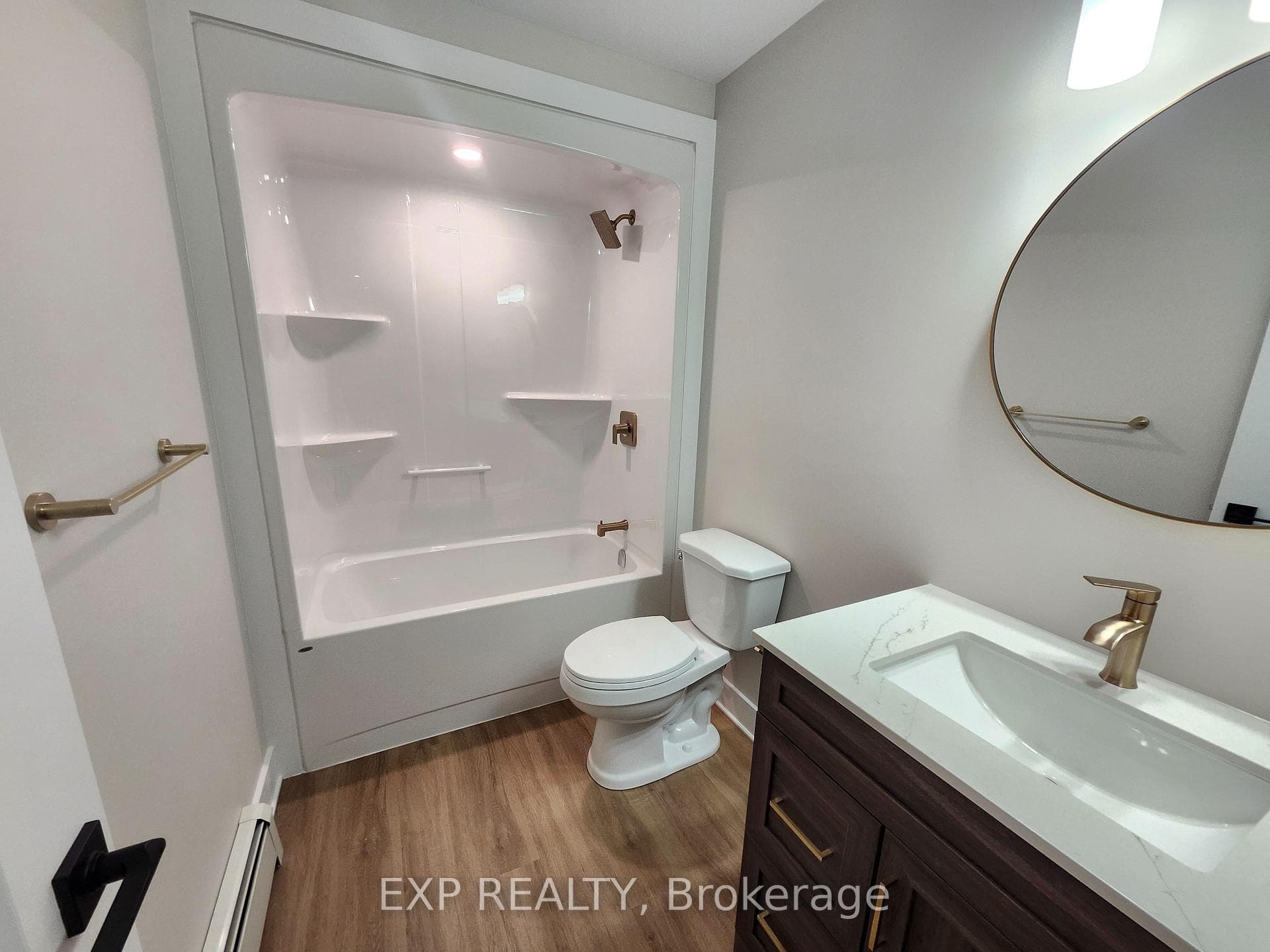 114 Lewis Street photo 14