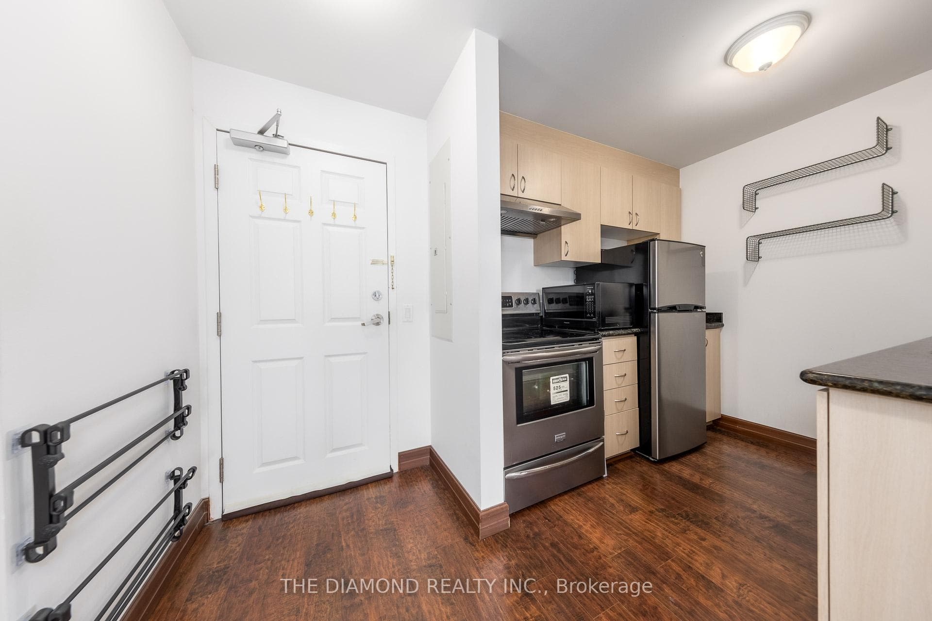 15 Maplewood Avenue Unit PH 5 photo 4