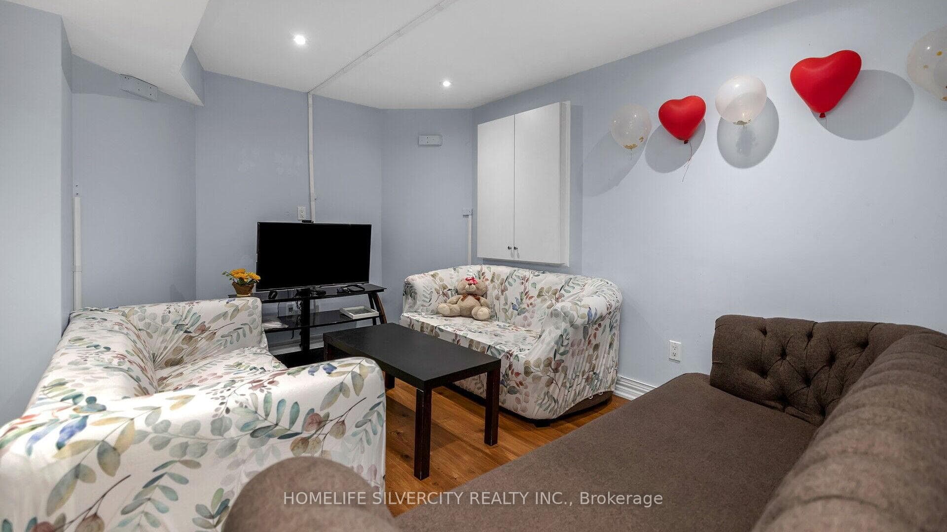 17 Echoridge Drive photo 32