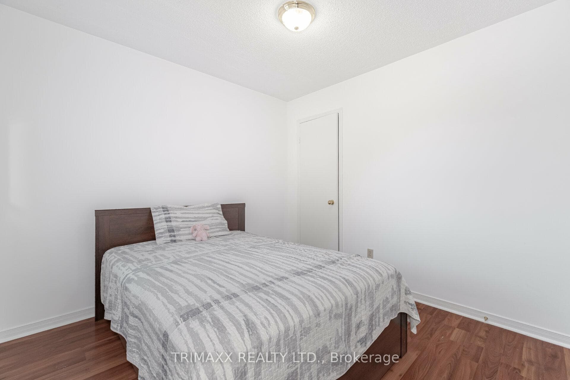 44 Saint Tropez Court photo 28