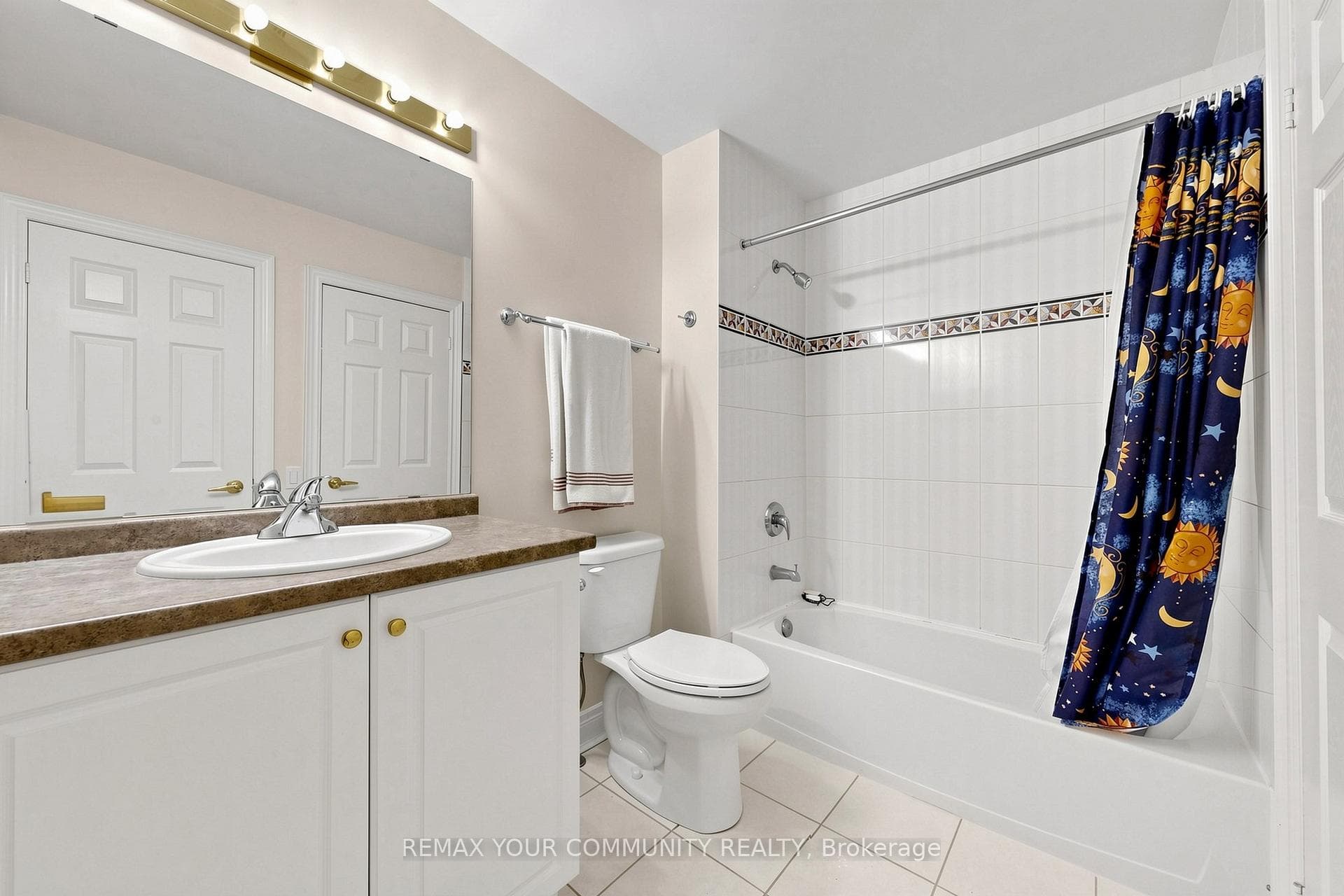 104 Westbury Court photo 35