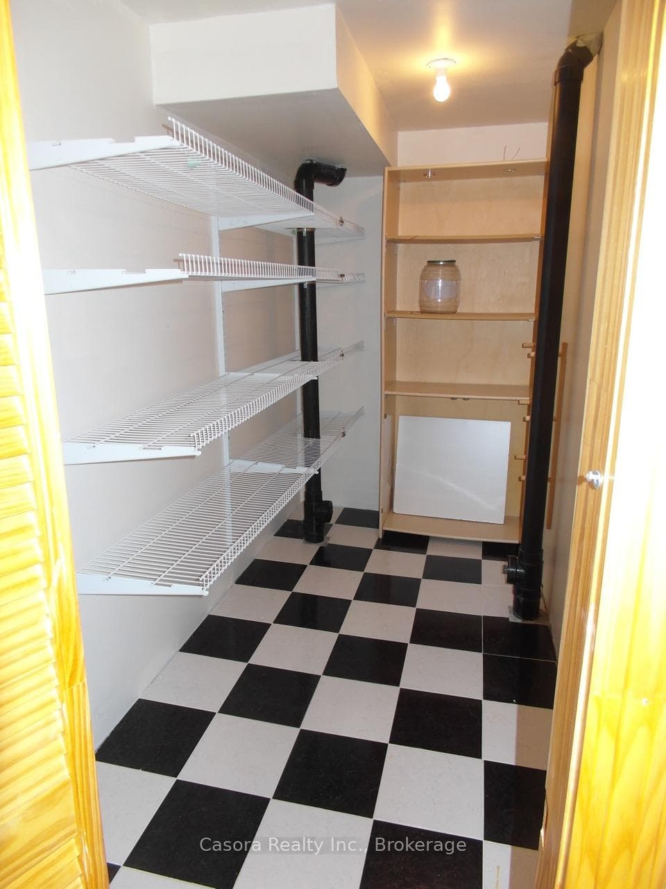 2289 Dunforest Crescent photo 18