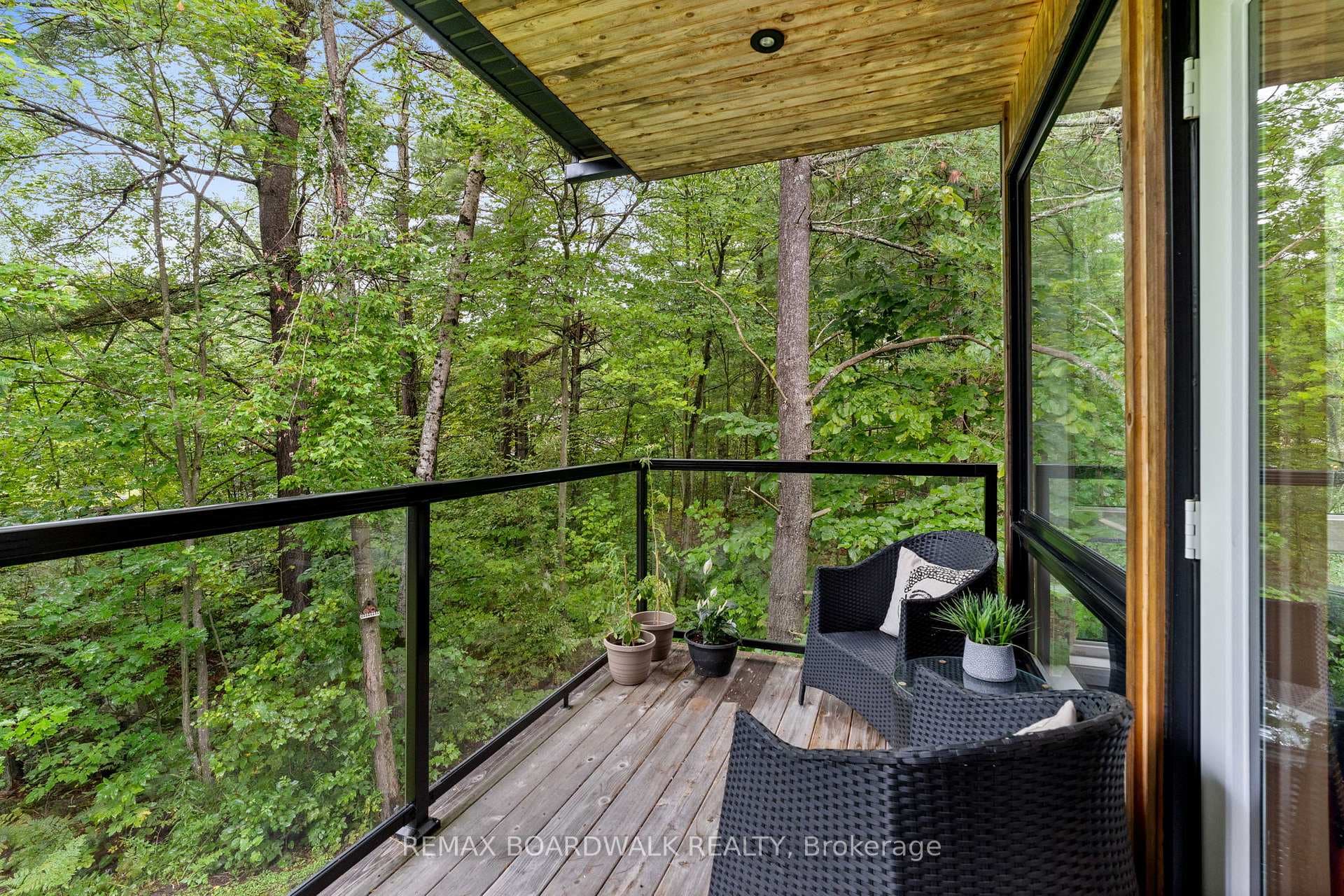 108 EDITH MARGARET Place photo 16