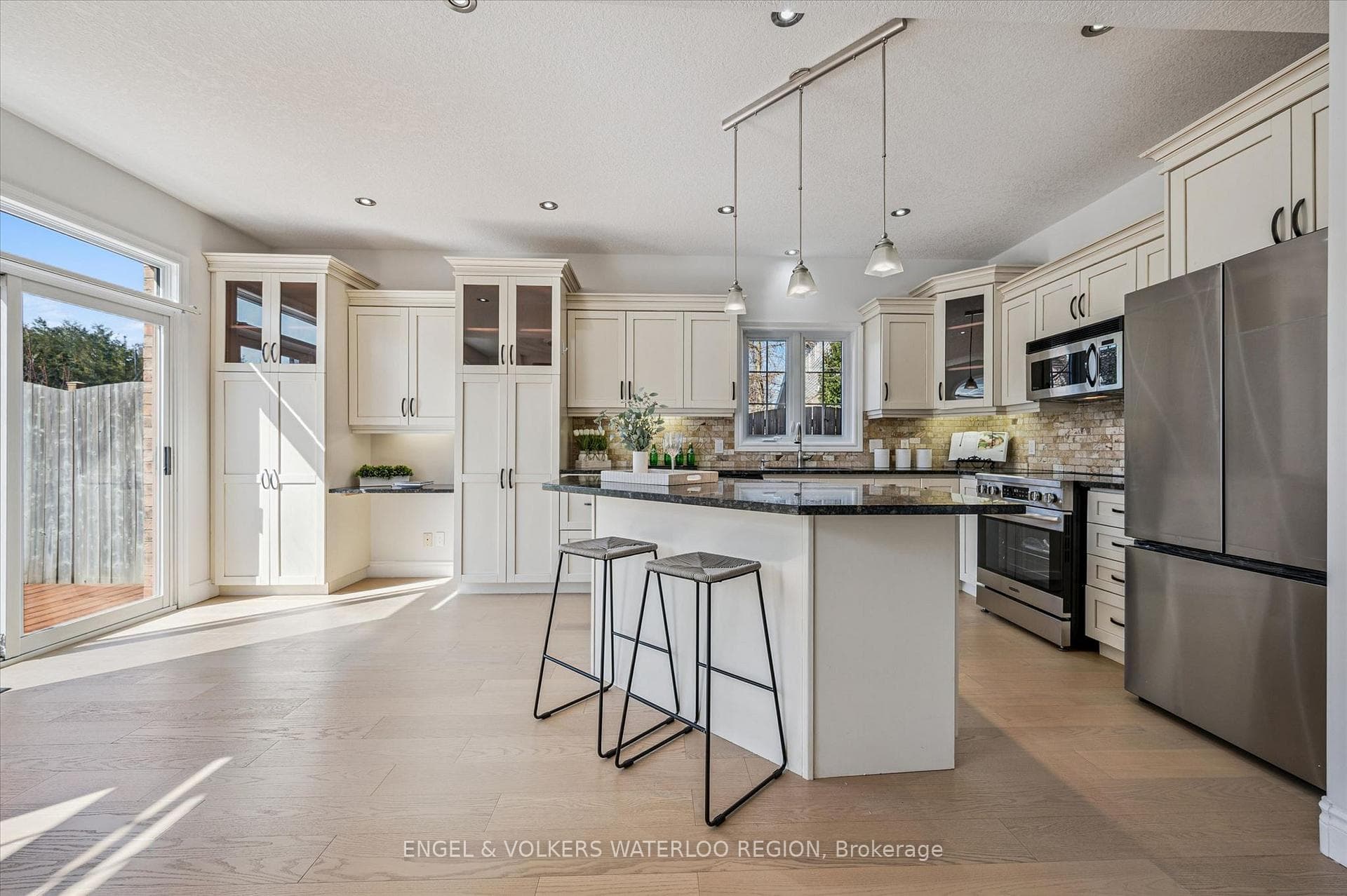 419 Kelso Drive photo 18