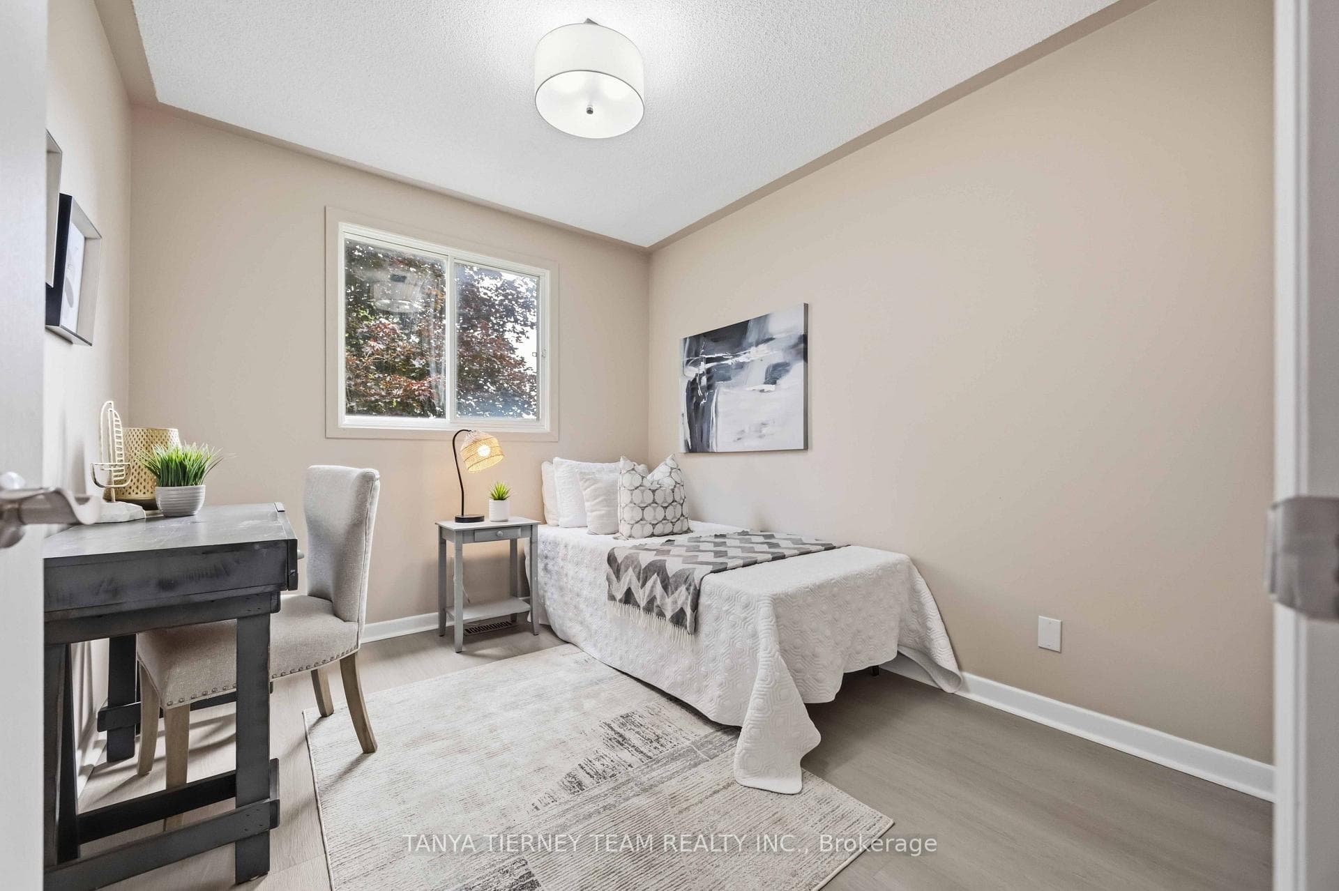 455 Crystal Drive photo 26