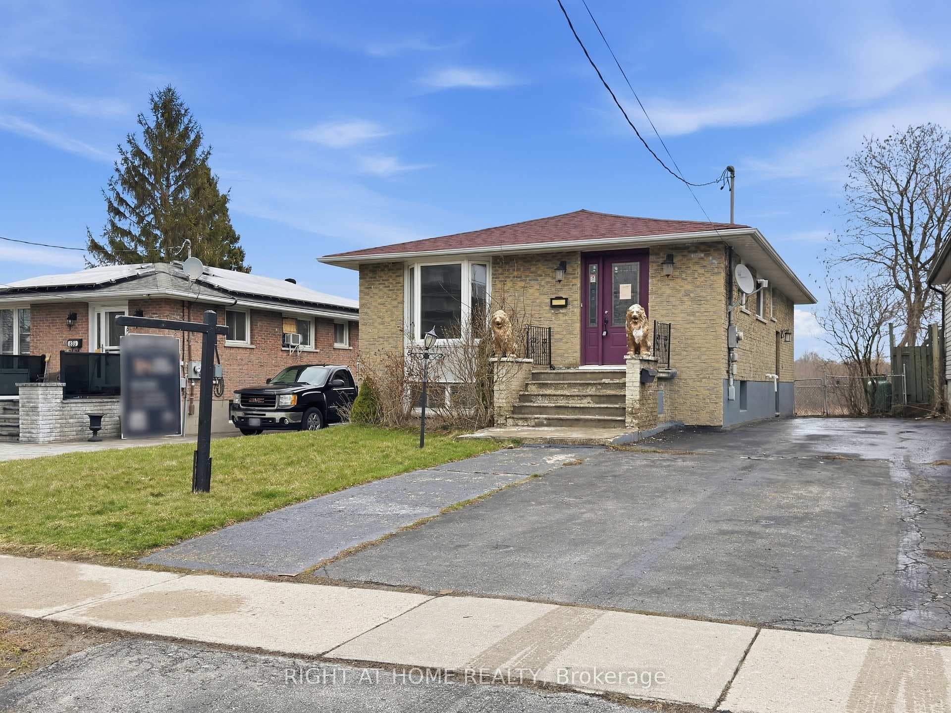 839 Glen Street photo 1