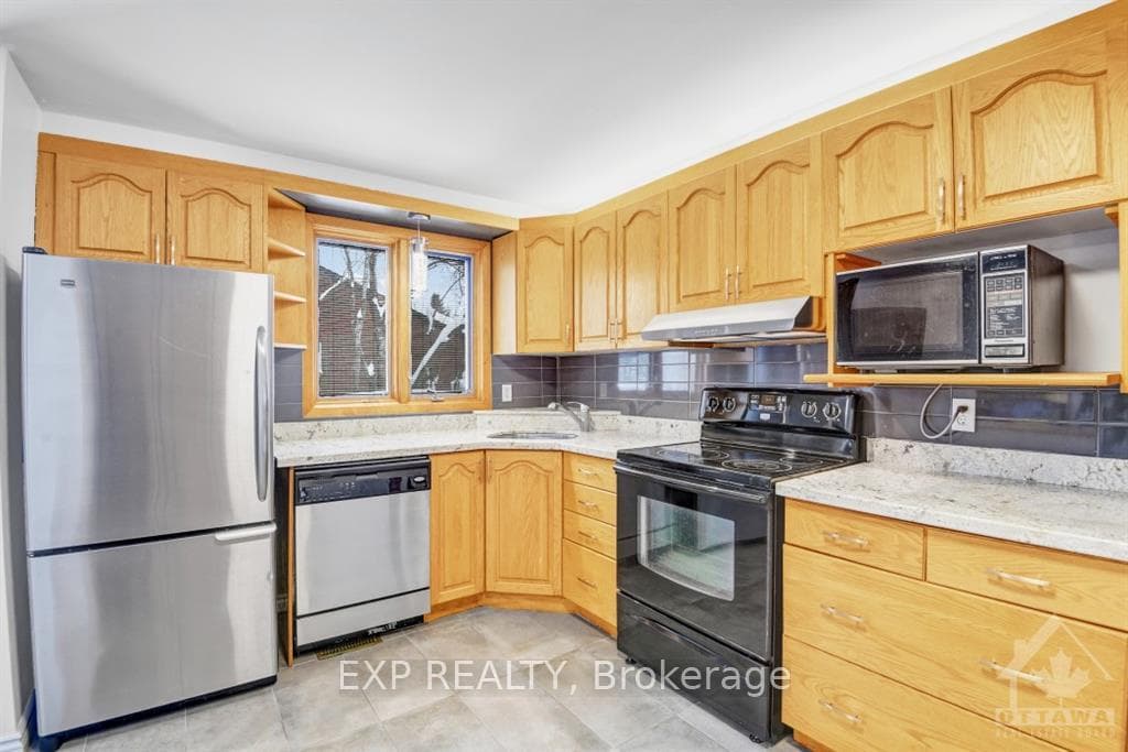52 VENTNOR Way photo 8