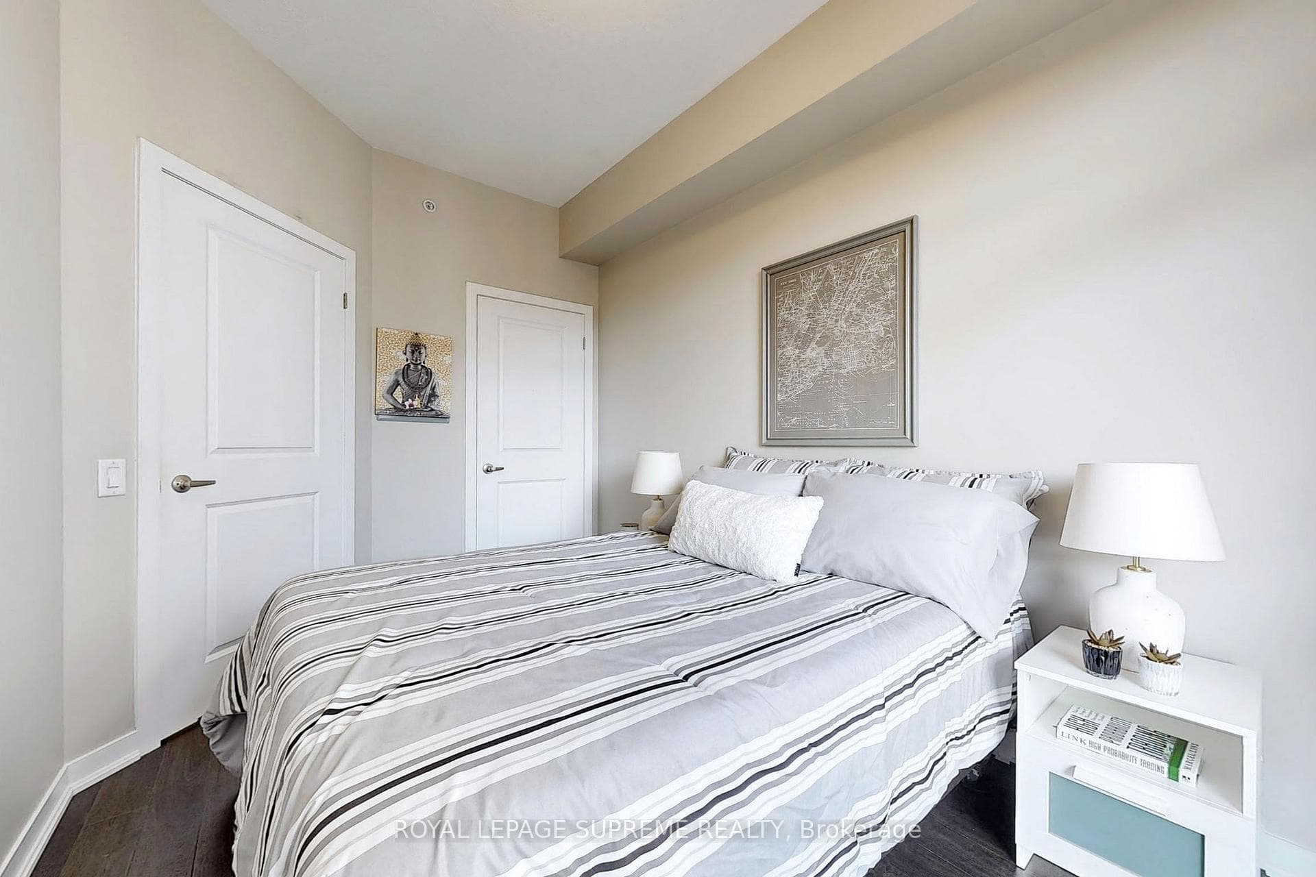85 Robinson Street Unit 802 photo 15