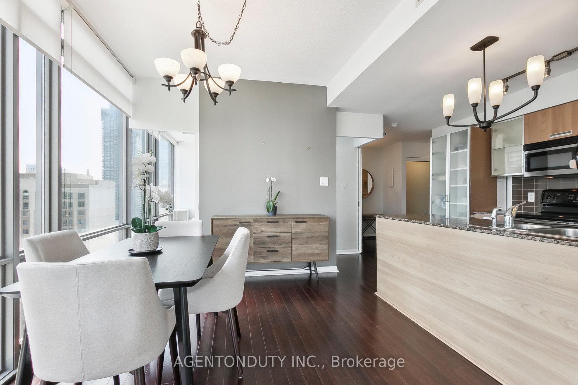 37 Grosvenor Street Unit 2507 photo 26