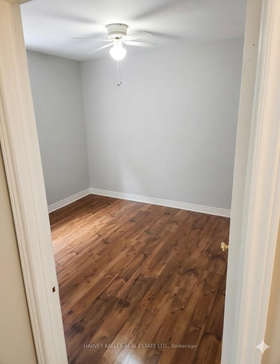 101 Connaught Avenue Unit 4 photo 7