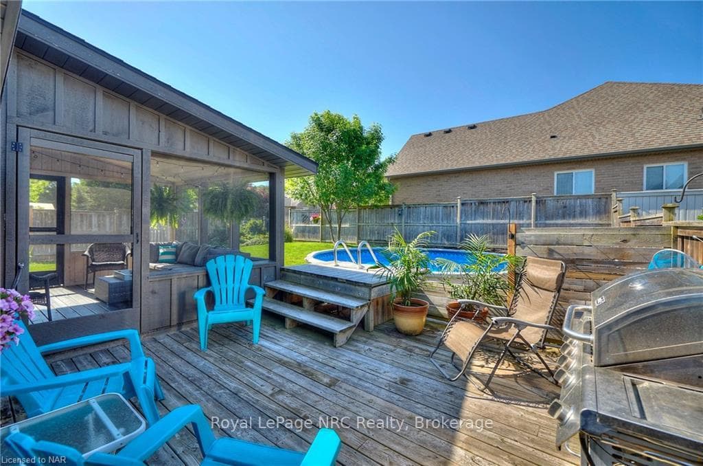 8 Teeter Place photo 32