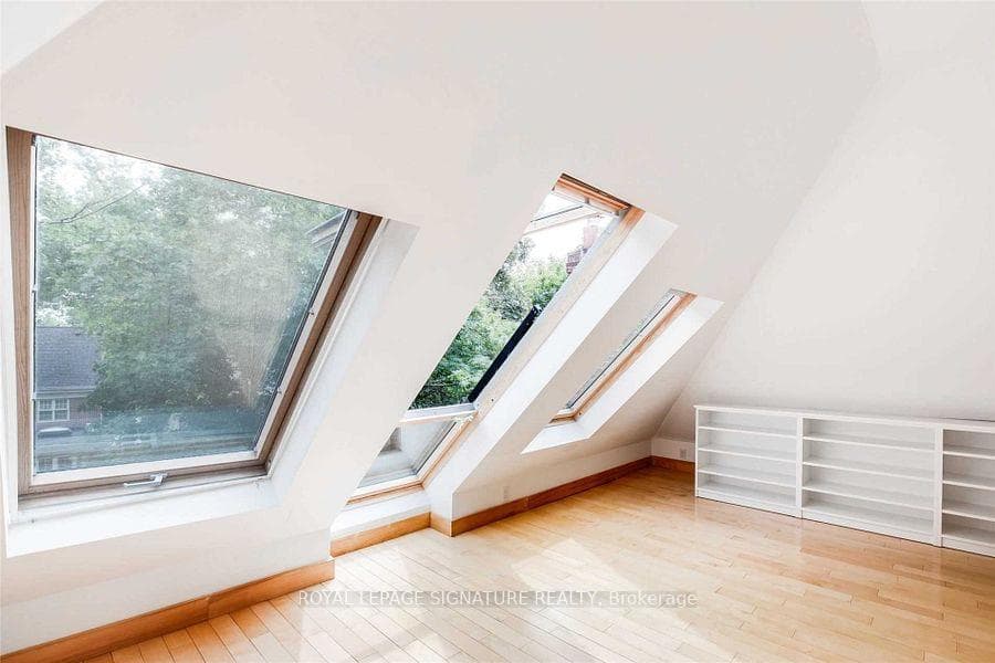 81 Whitehall Road Unit Upper photo 22