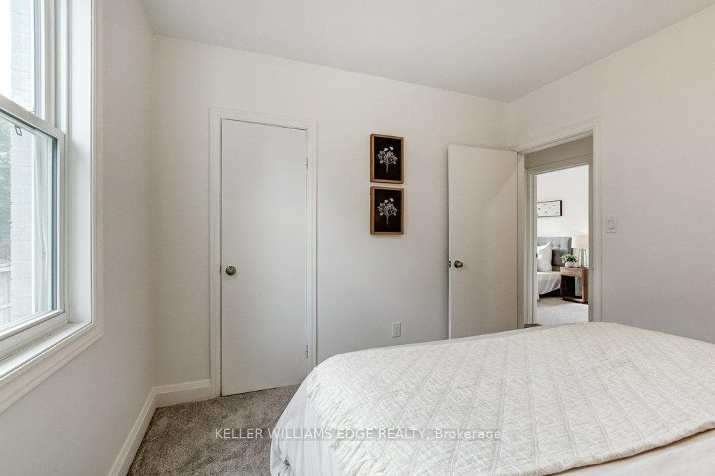 202 Erindale Avenue photo 18