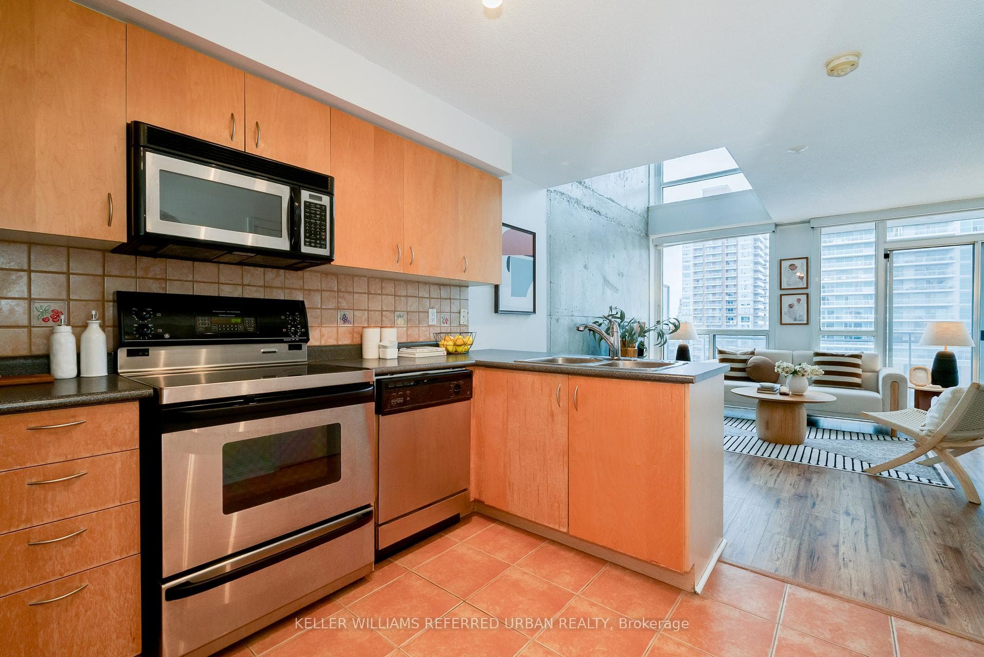 1029 King Street Unit 1004 photo 10
