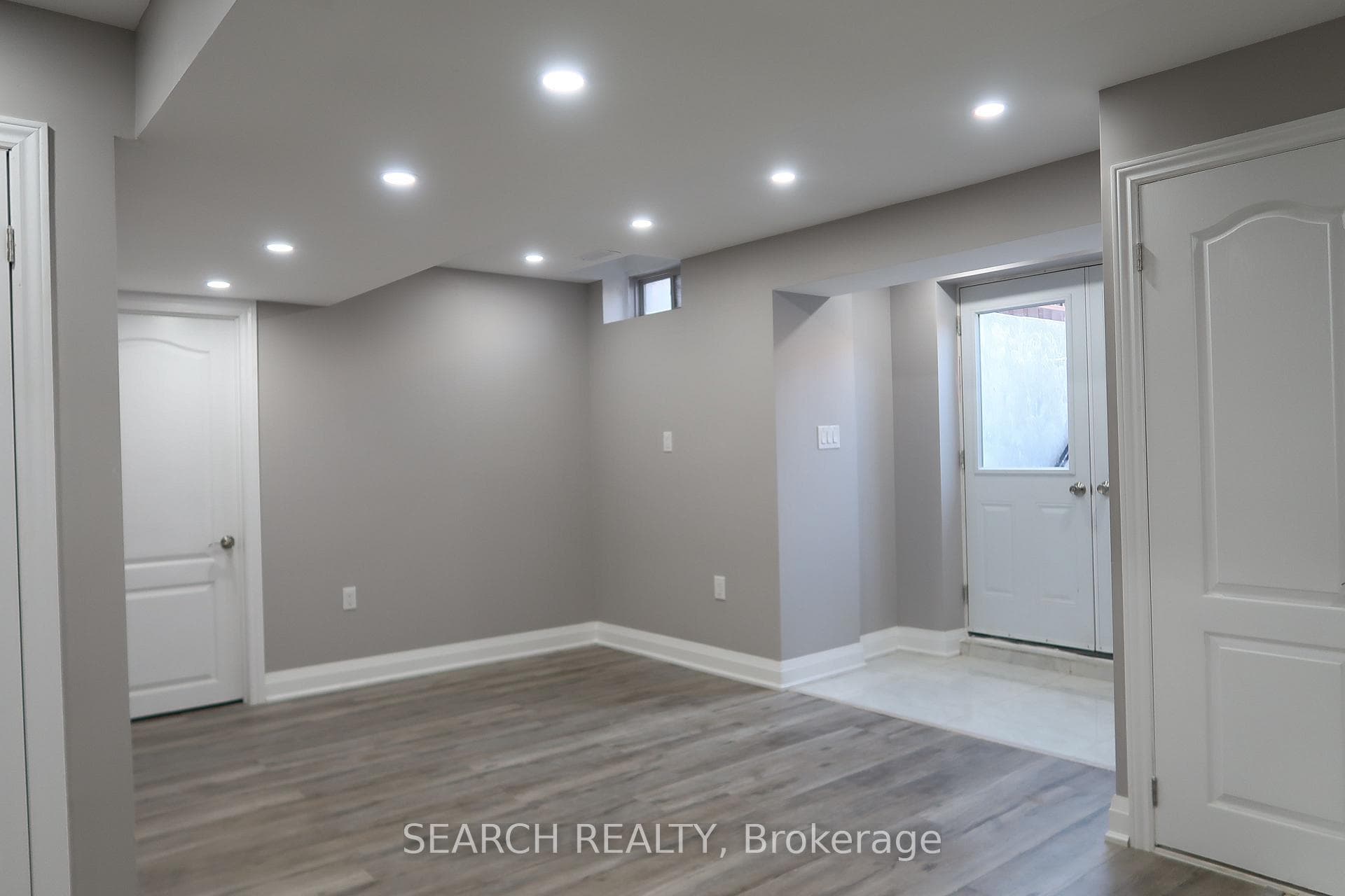 8 Nightland Court Unit Bsmt photo 1