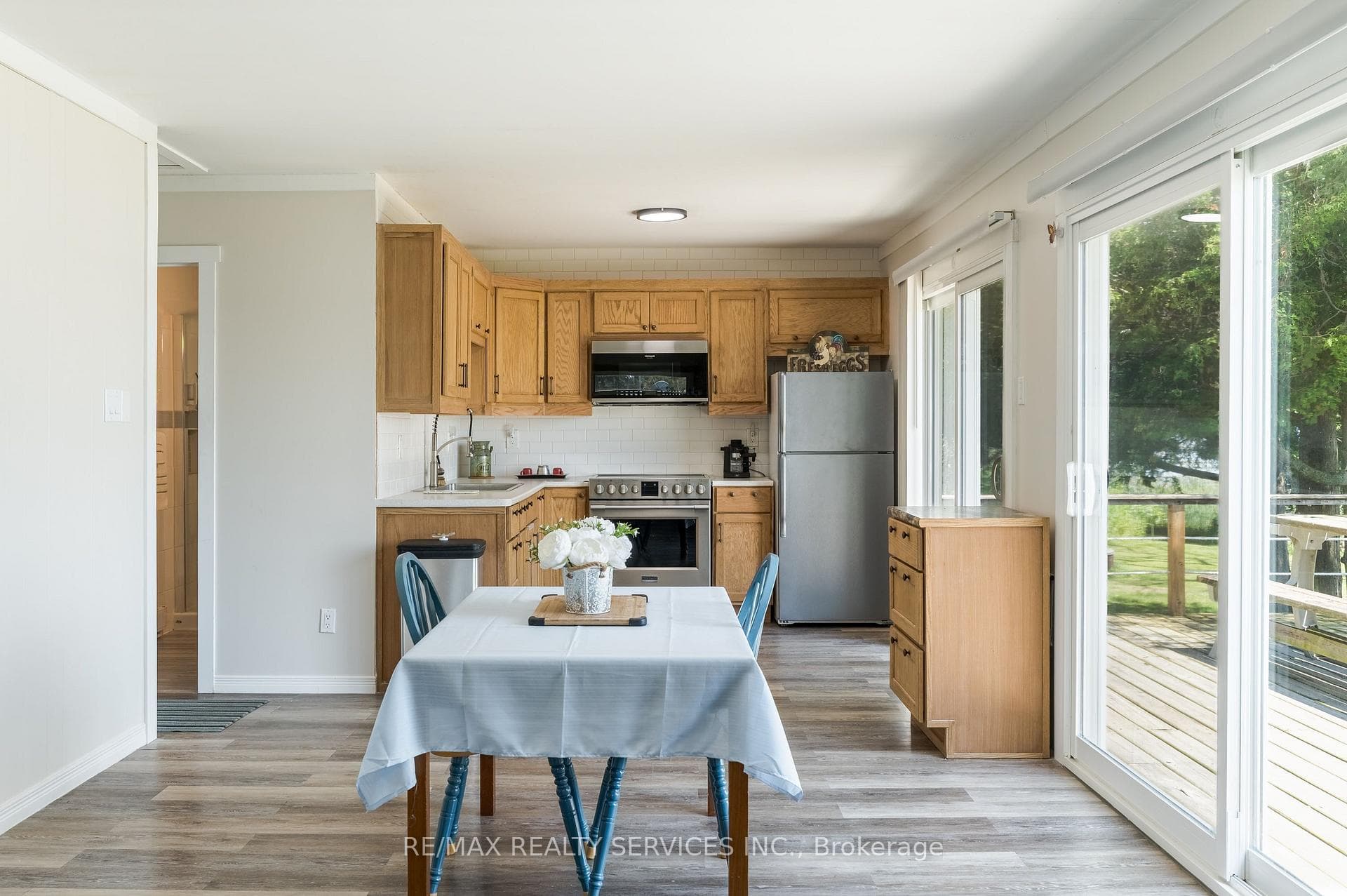 505 CATCHMORE Road photo 20