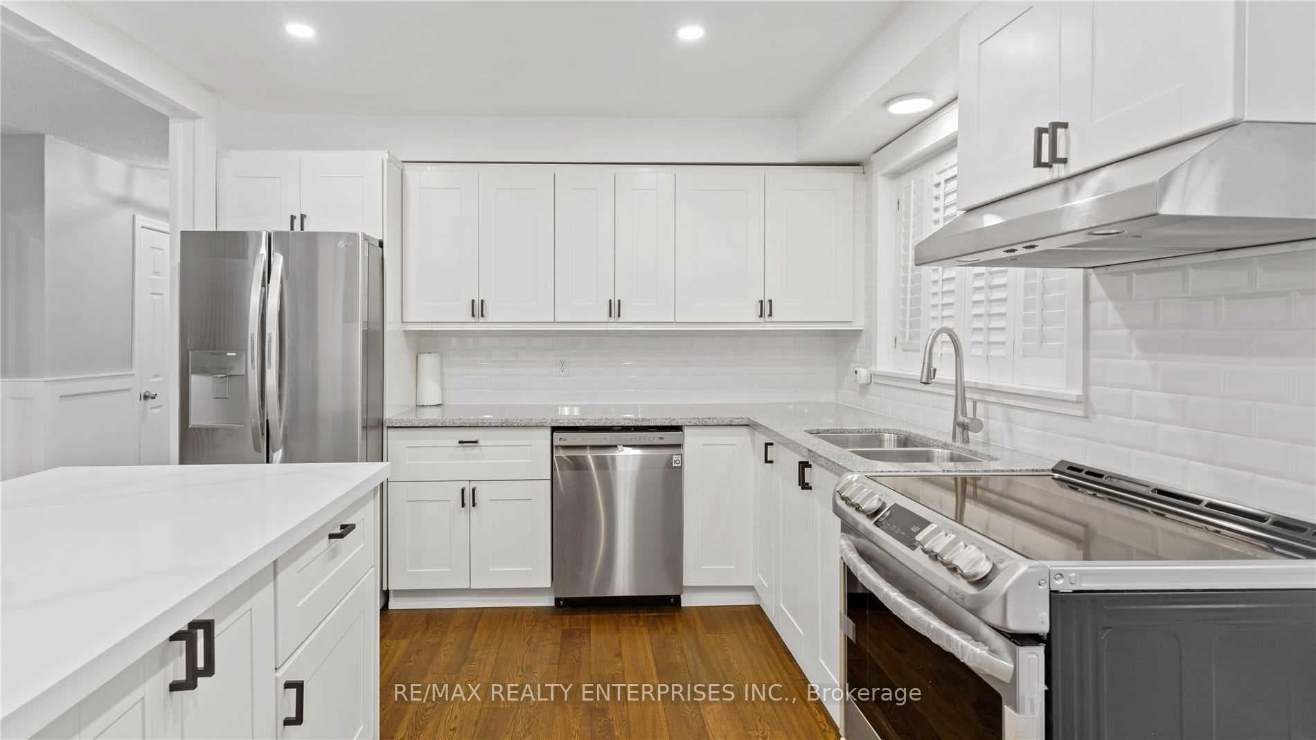 1117 Venus Crescent photo 3