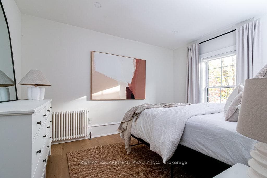 265 MacNab Street photo 32