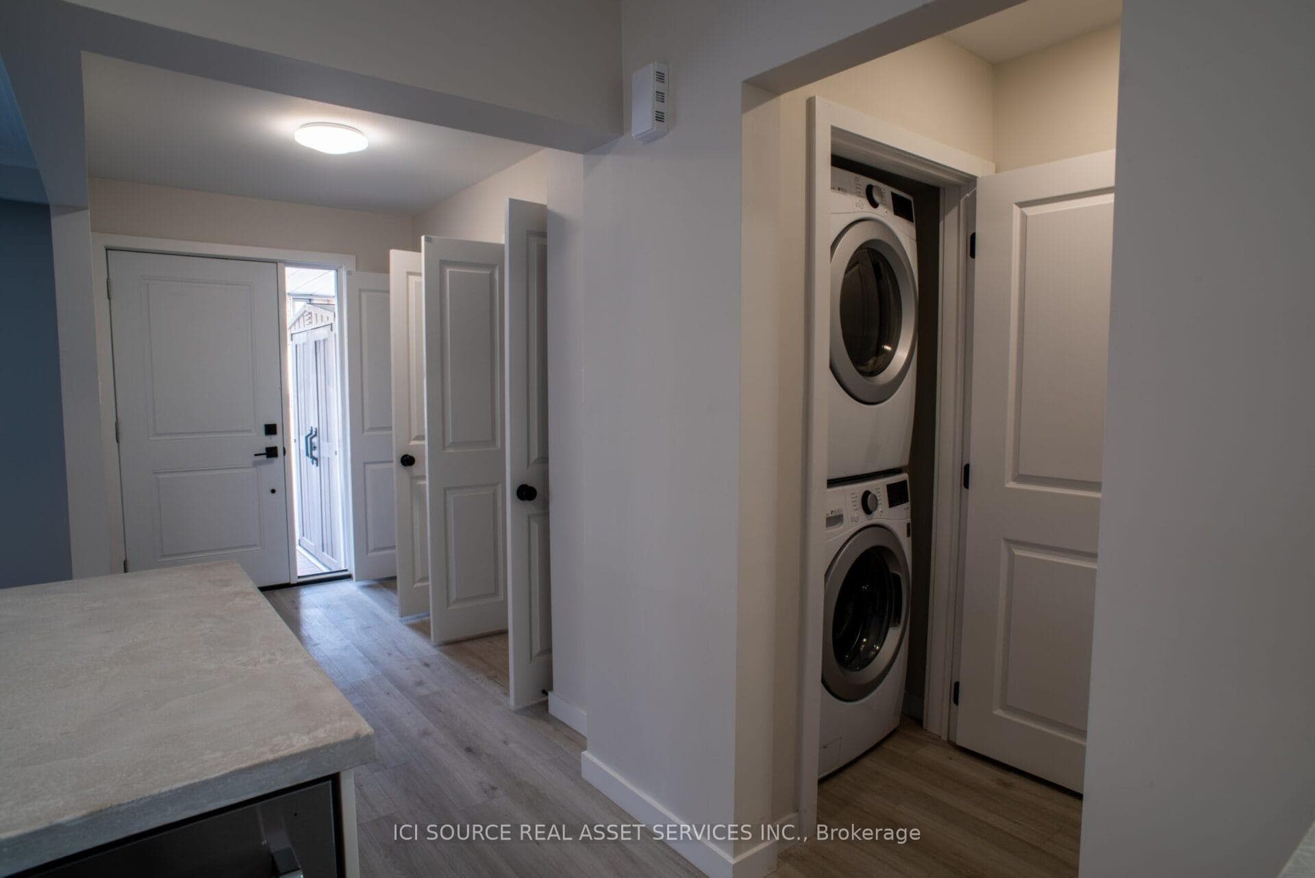 200 John Street Unit A photo 8