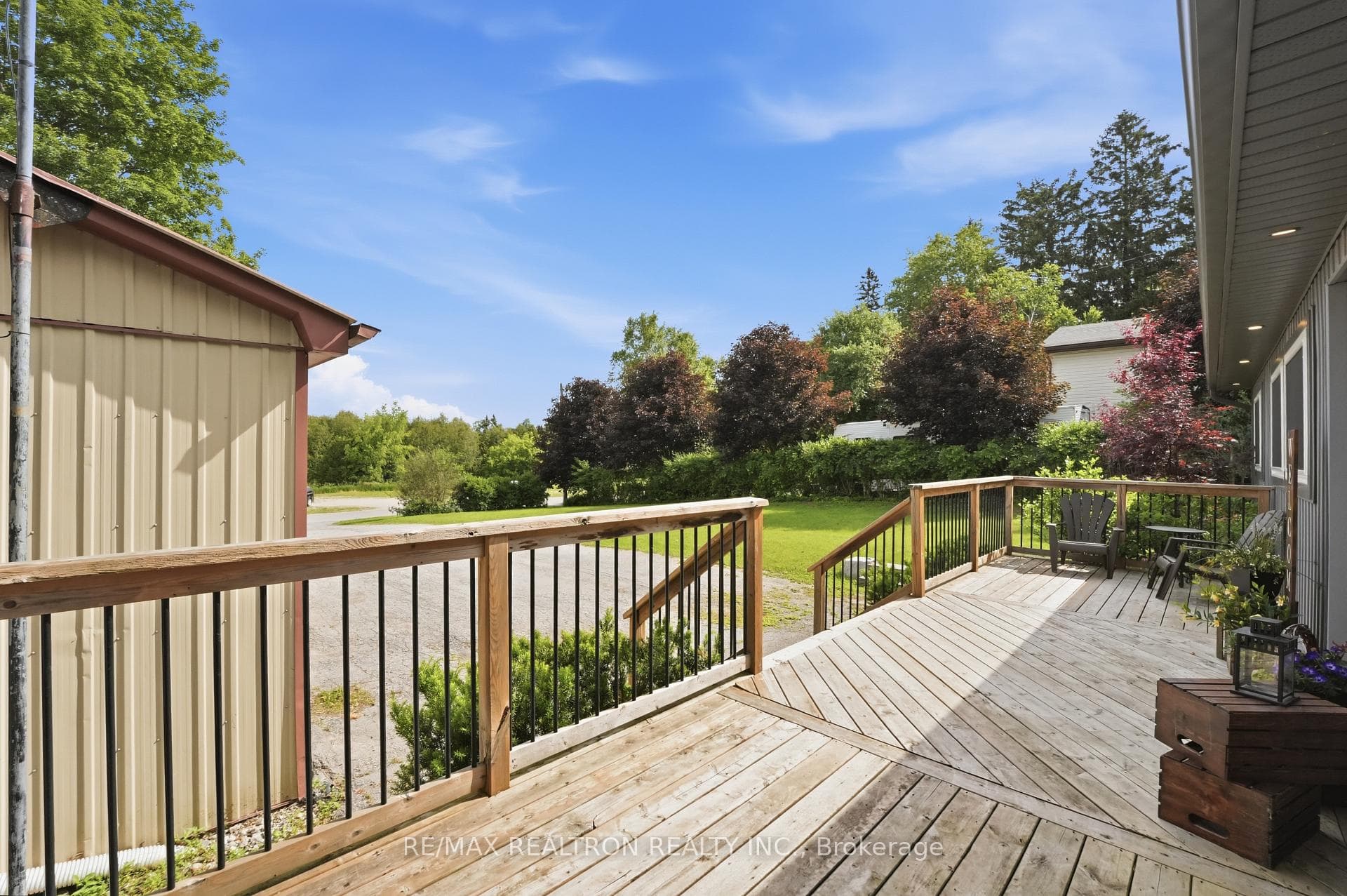 New front deck & railings