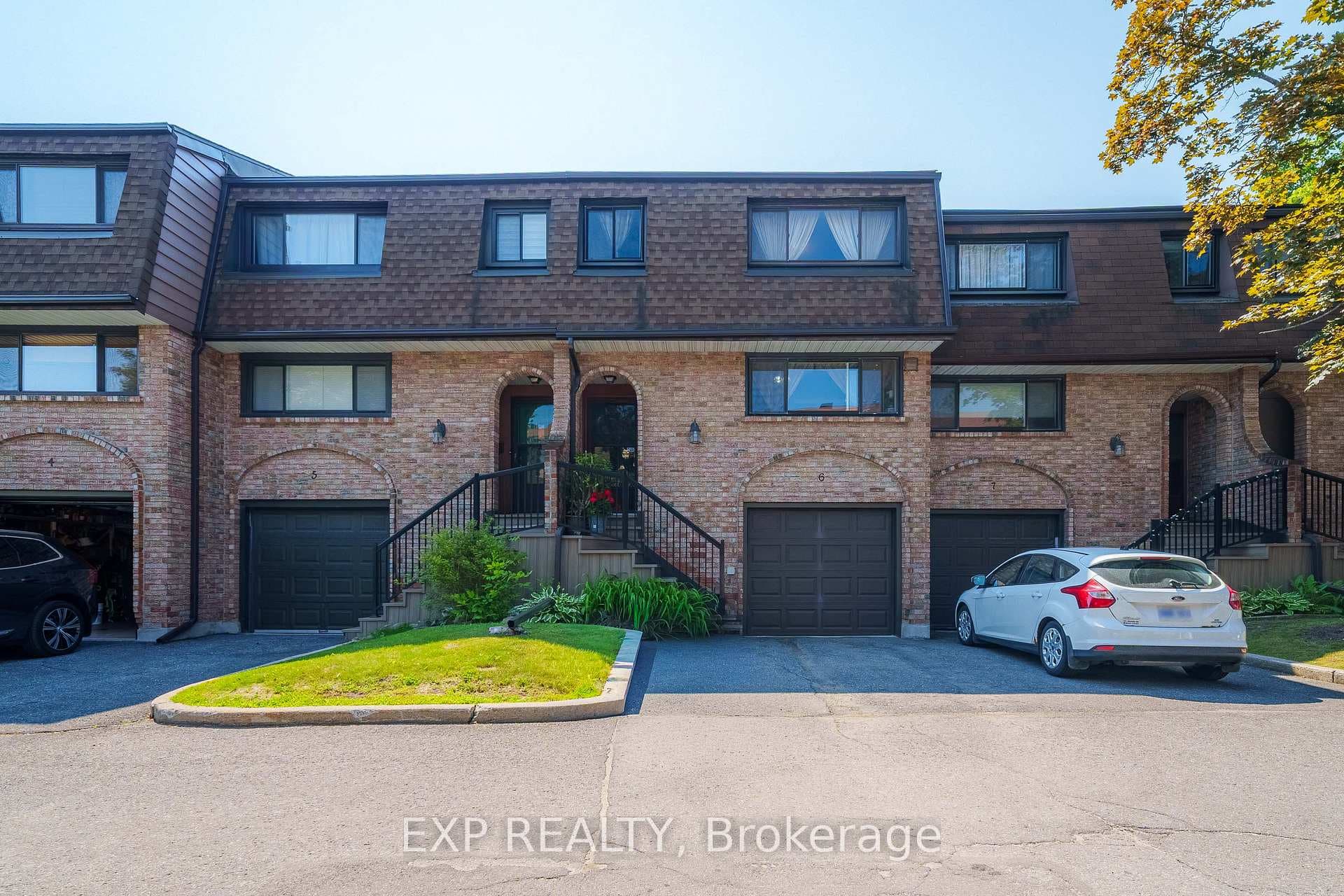 2 Bertona Street Unit 6 photo 1
