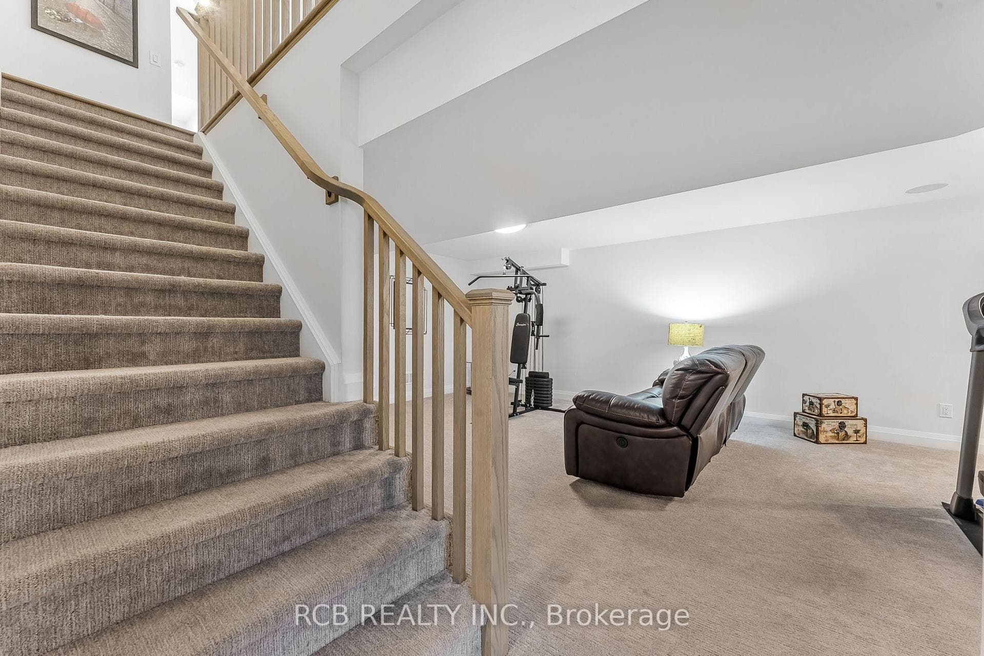 8974 Willoughby Drive Unit 24 photo 23