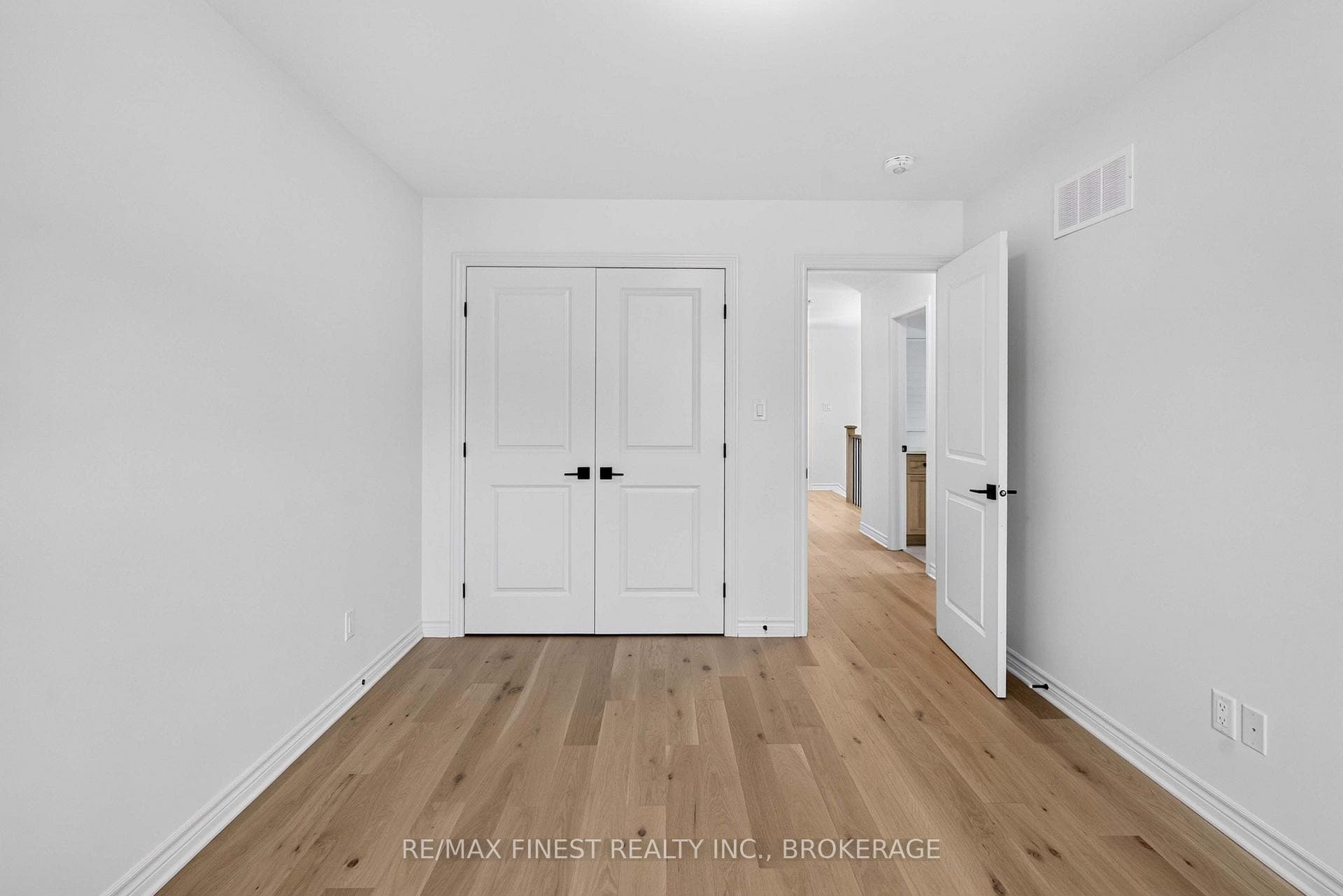 1283 DELANCEY Drive photo 37