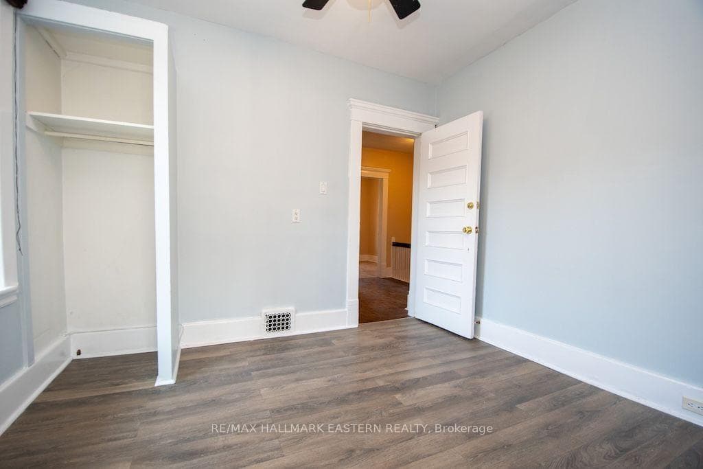 466 Rubidge Street photo 23