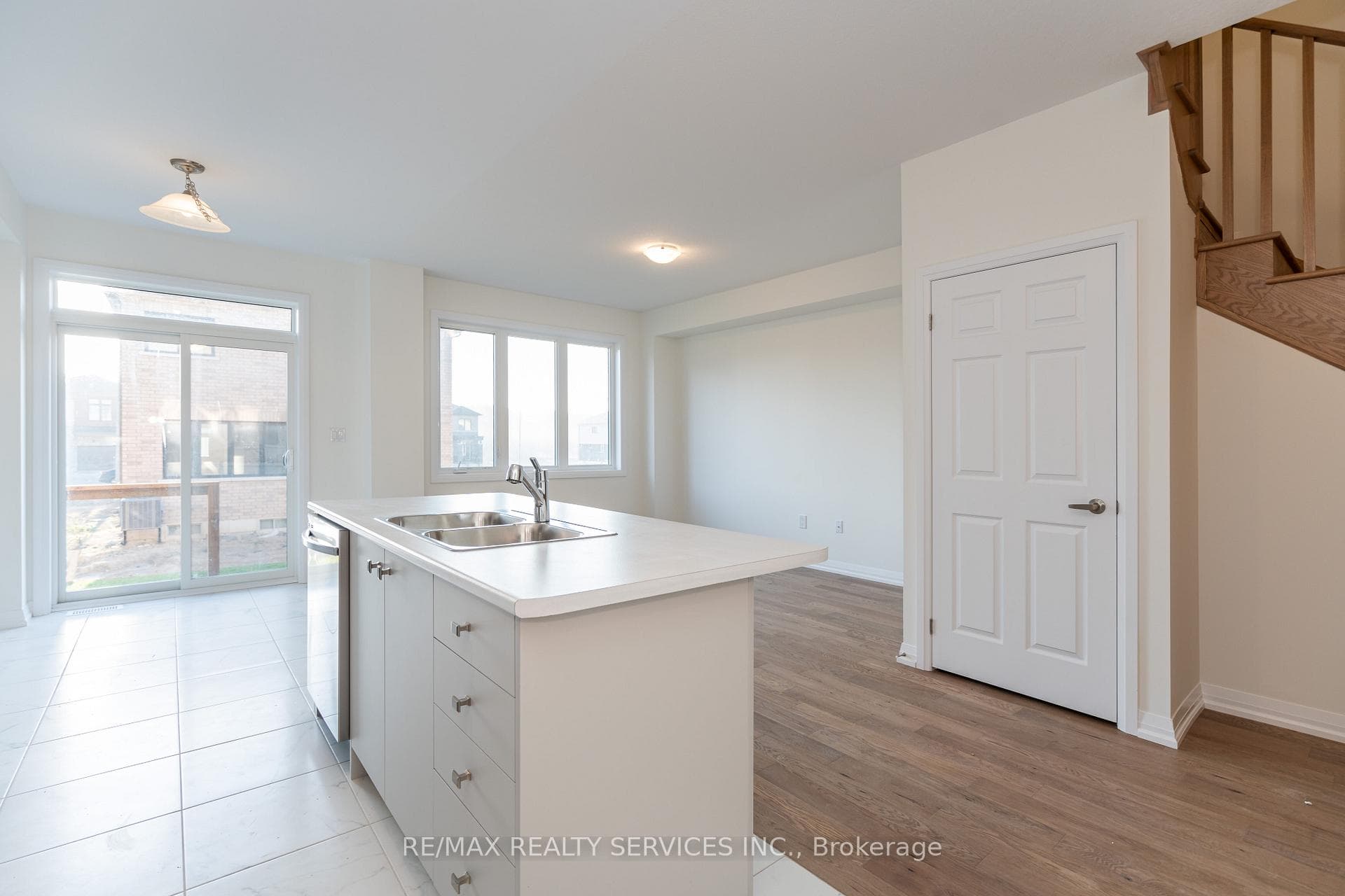 95 Granville Crescent photo 15