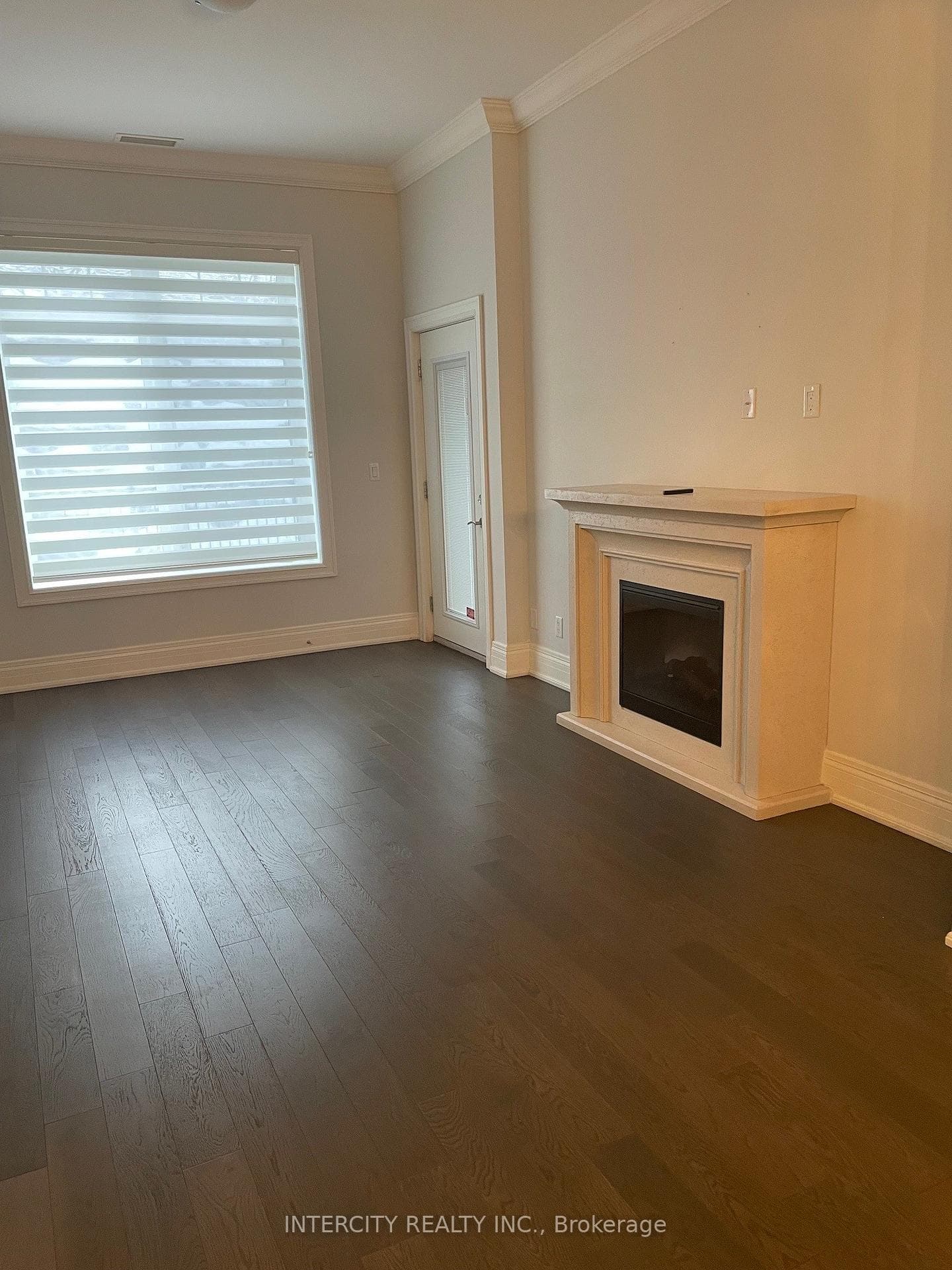 80 Burns Boulevard Unit 124 photo 12