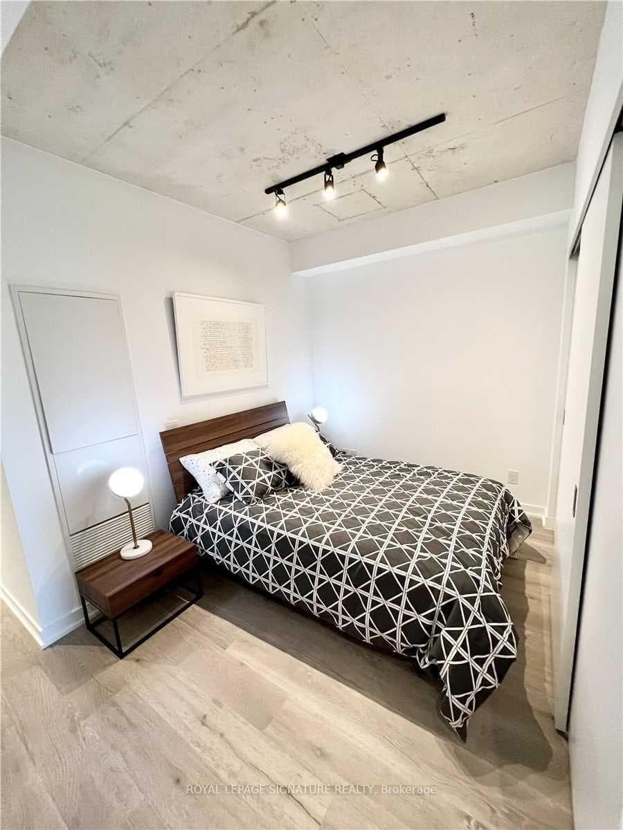 55 Ontario Street Unit 811 photo 6