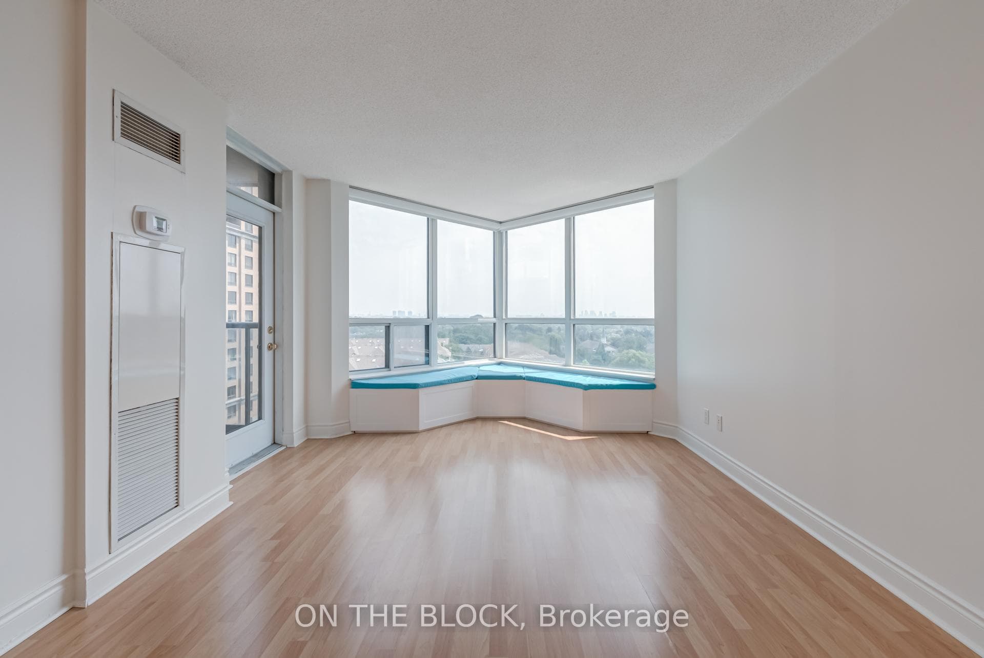 10 Northtown Way Unit 914 photo 5