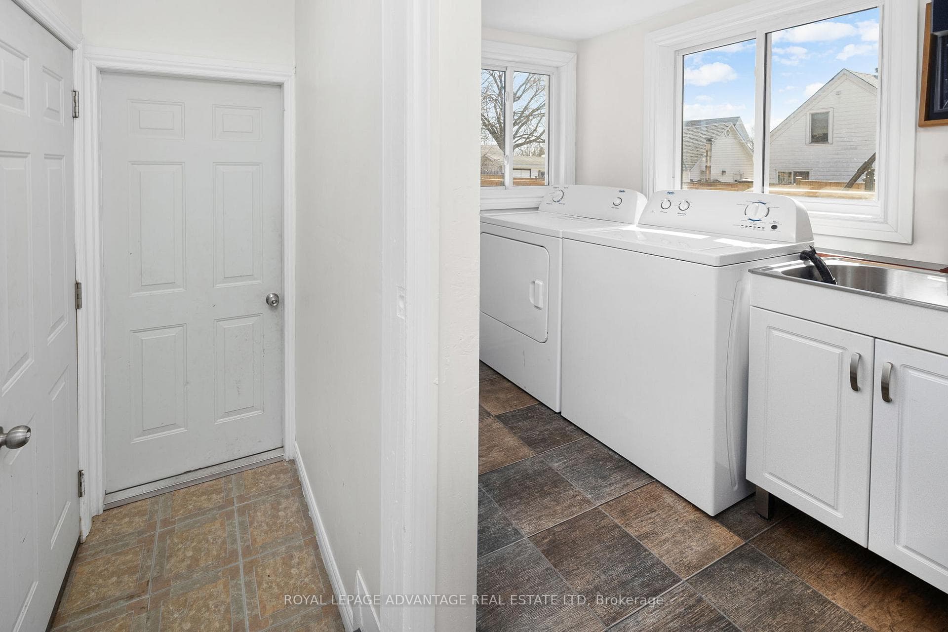 Laundry room/ door to garage and outside