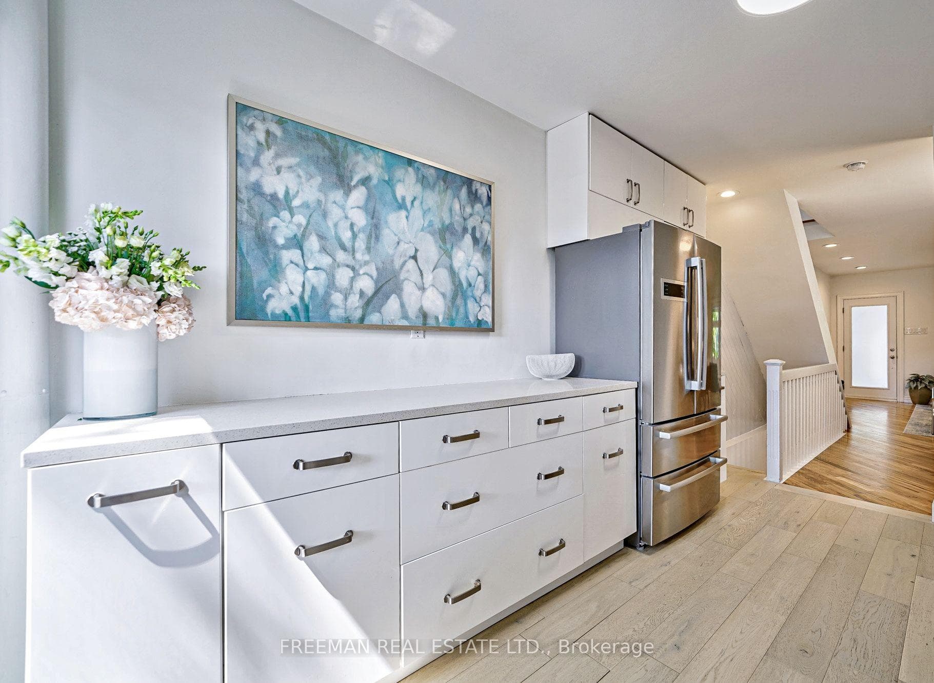 476 Clinton Street photo 10