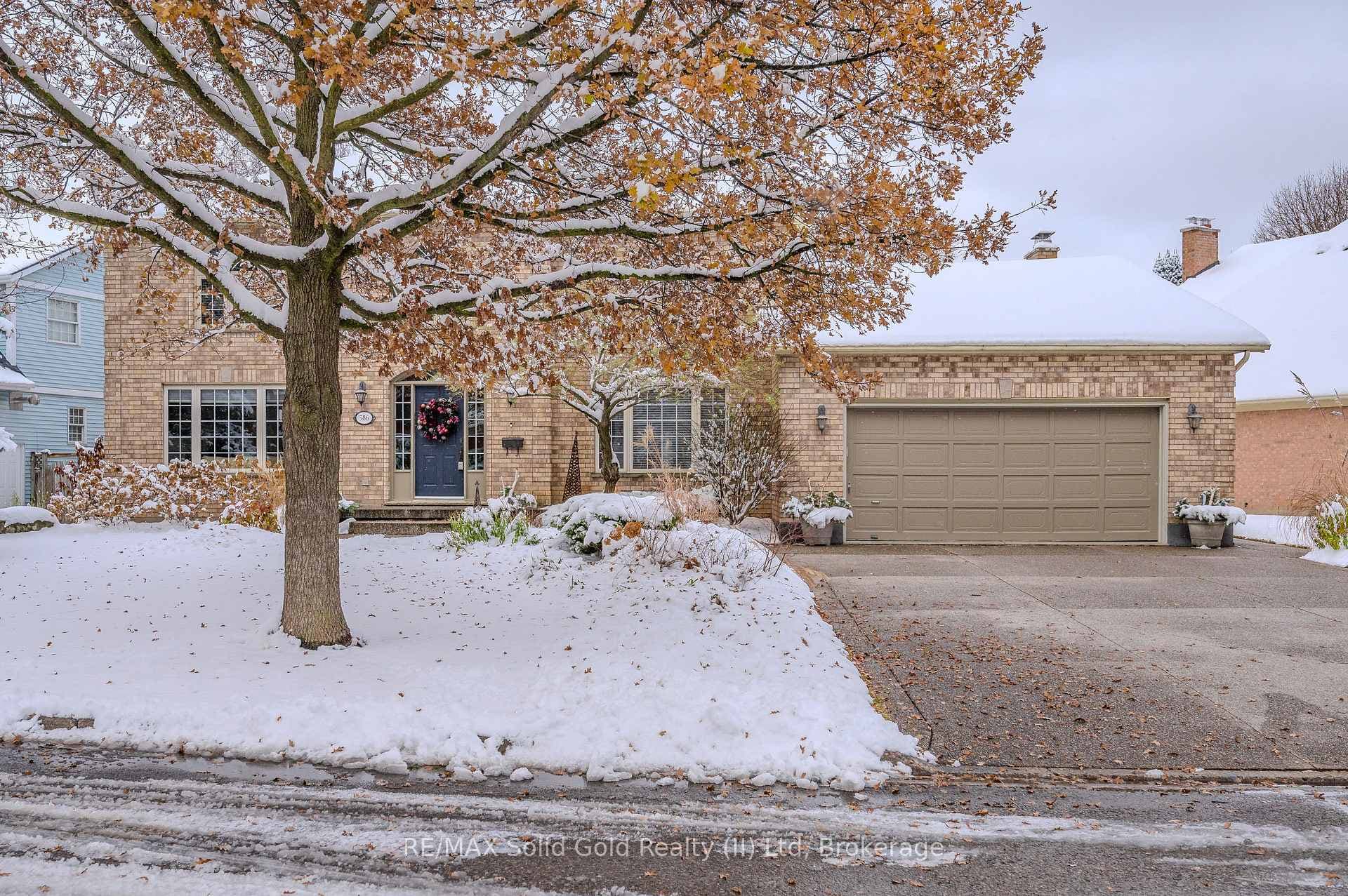 586 Guildwood Place photo 1
