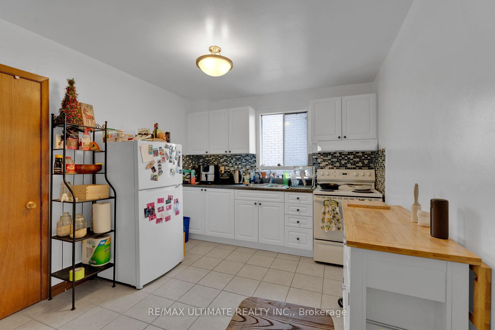 347 Lansdowne Avenue photo 10