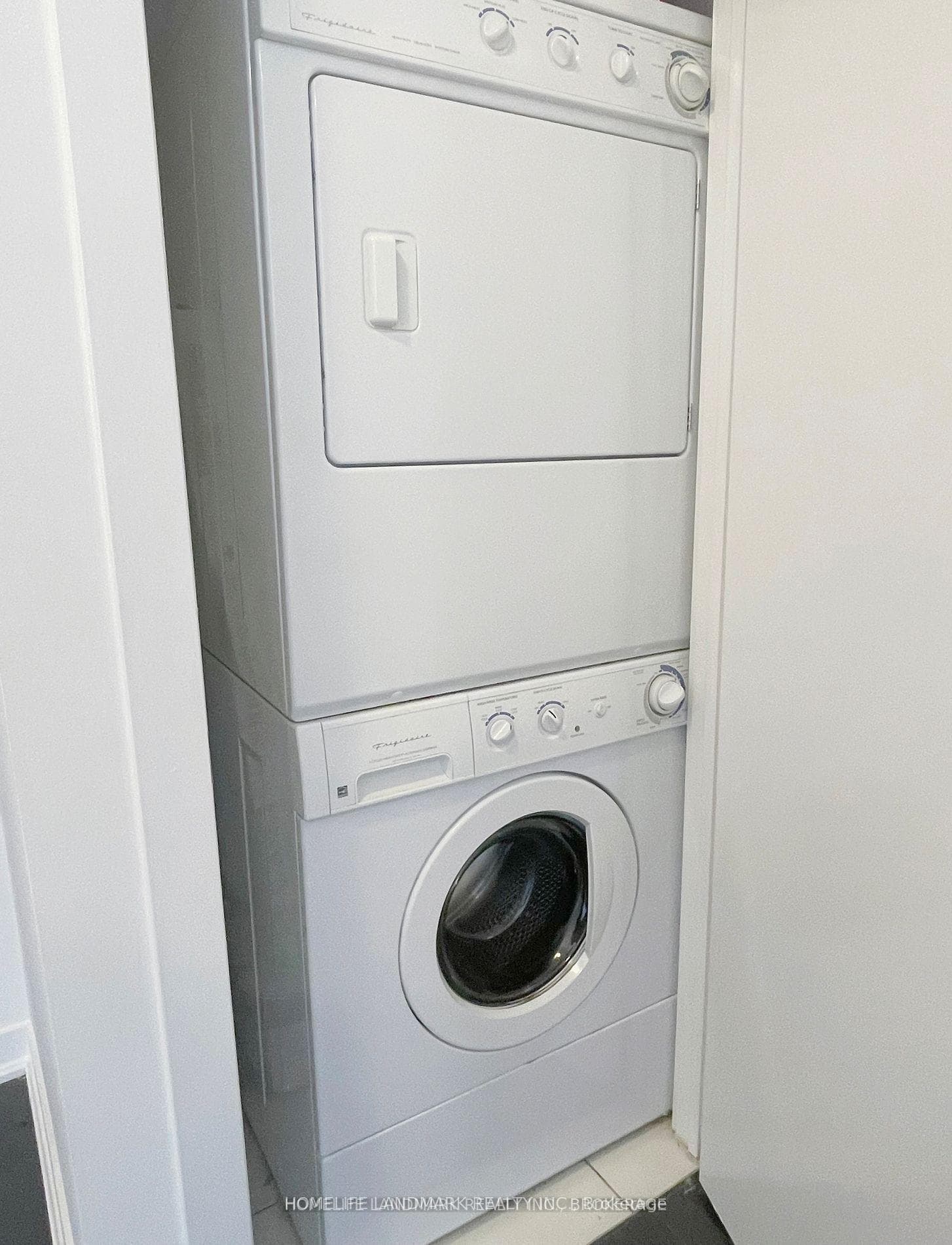 770 Bay Street Unit 2508 photo 11